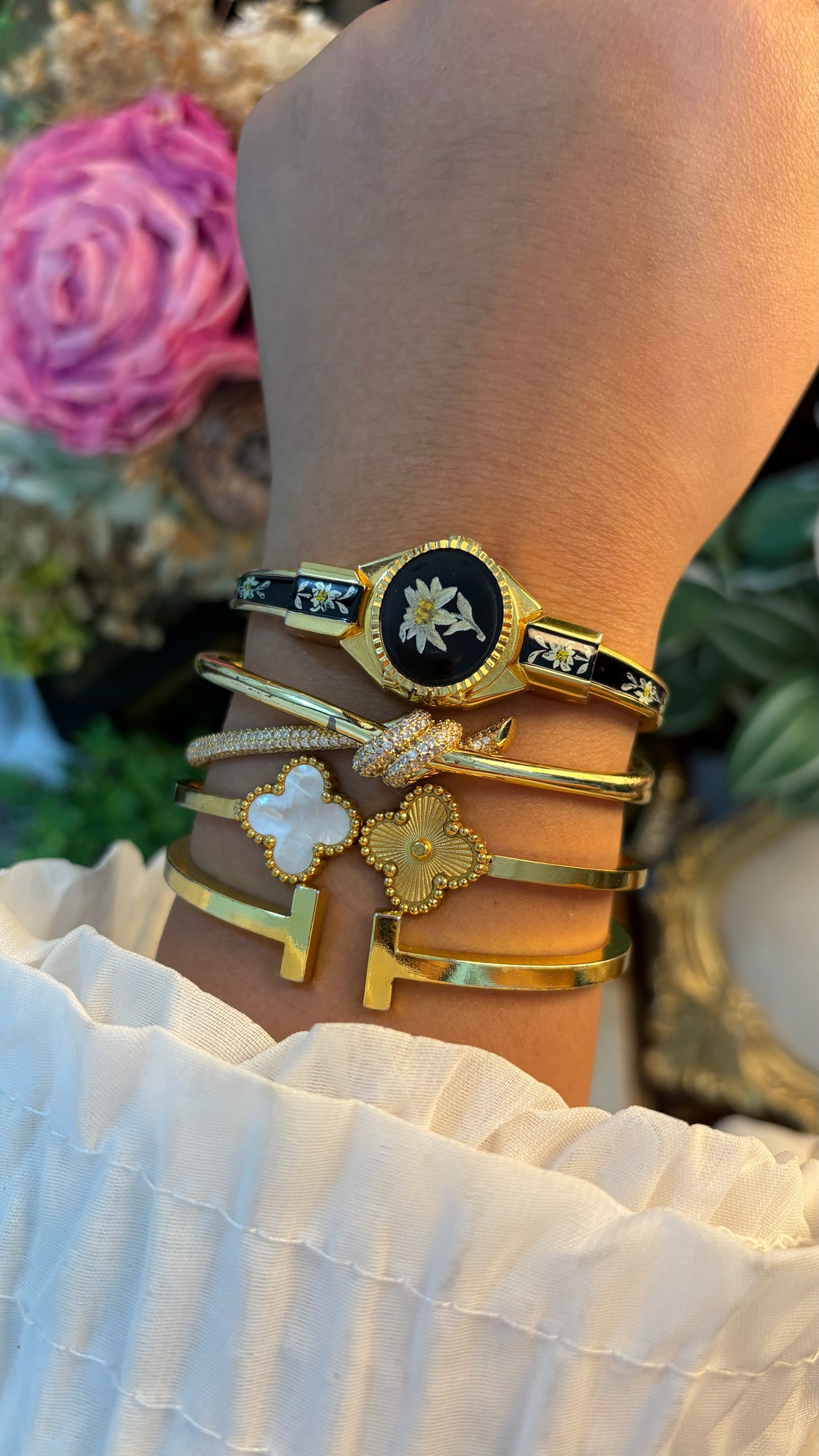 Extremely Rare Dainty Vintage Hanowa Black Victorian Peekaboo Watch in Gold Tone Quartz