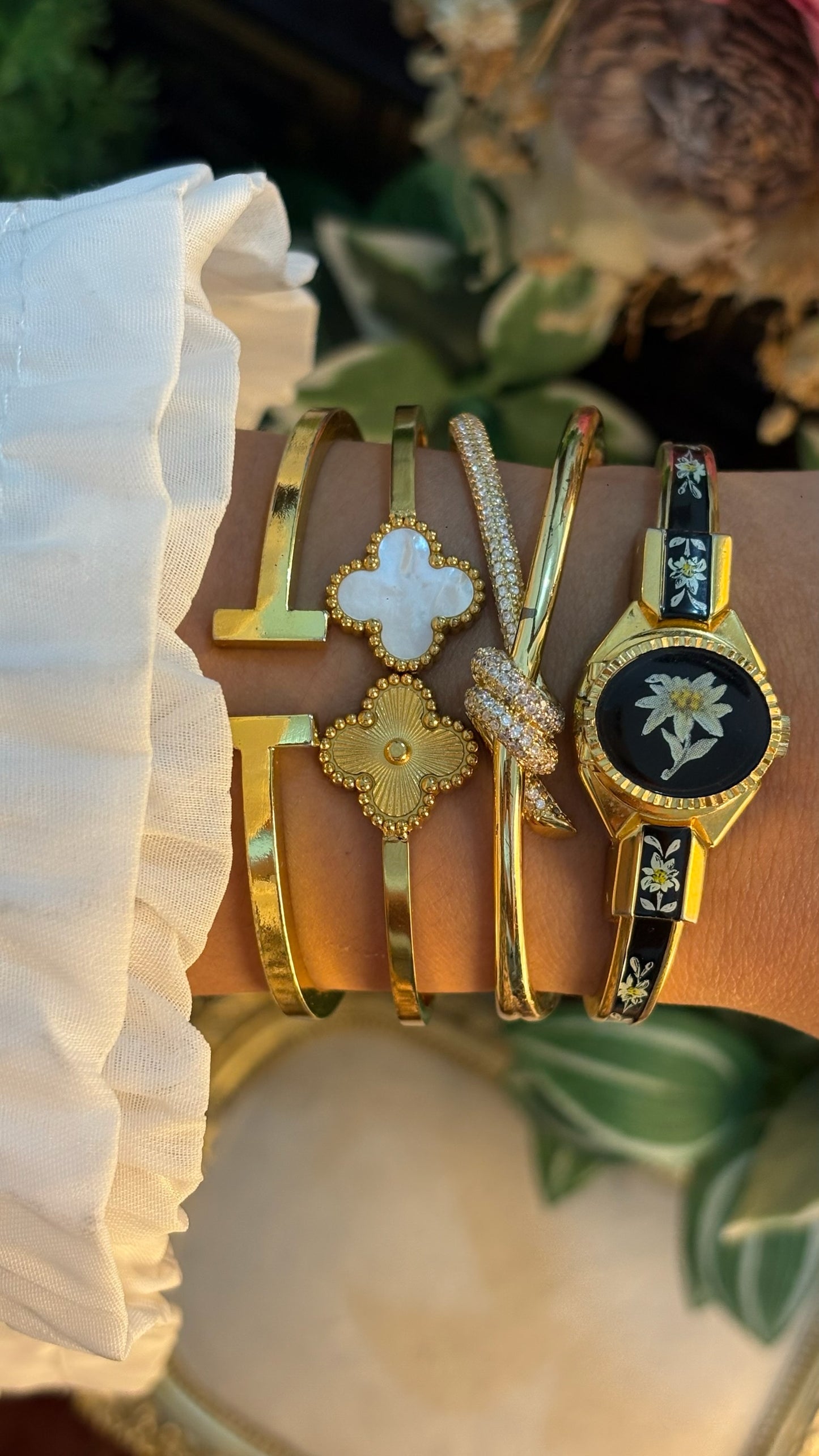 Extremely Rare Dainty Vintage Hanowa Black Victorian Peekaboo Watch in Gold Tone Quartz