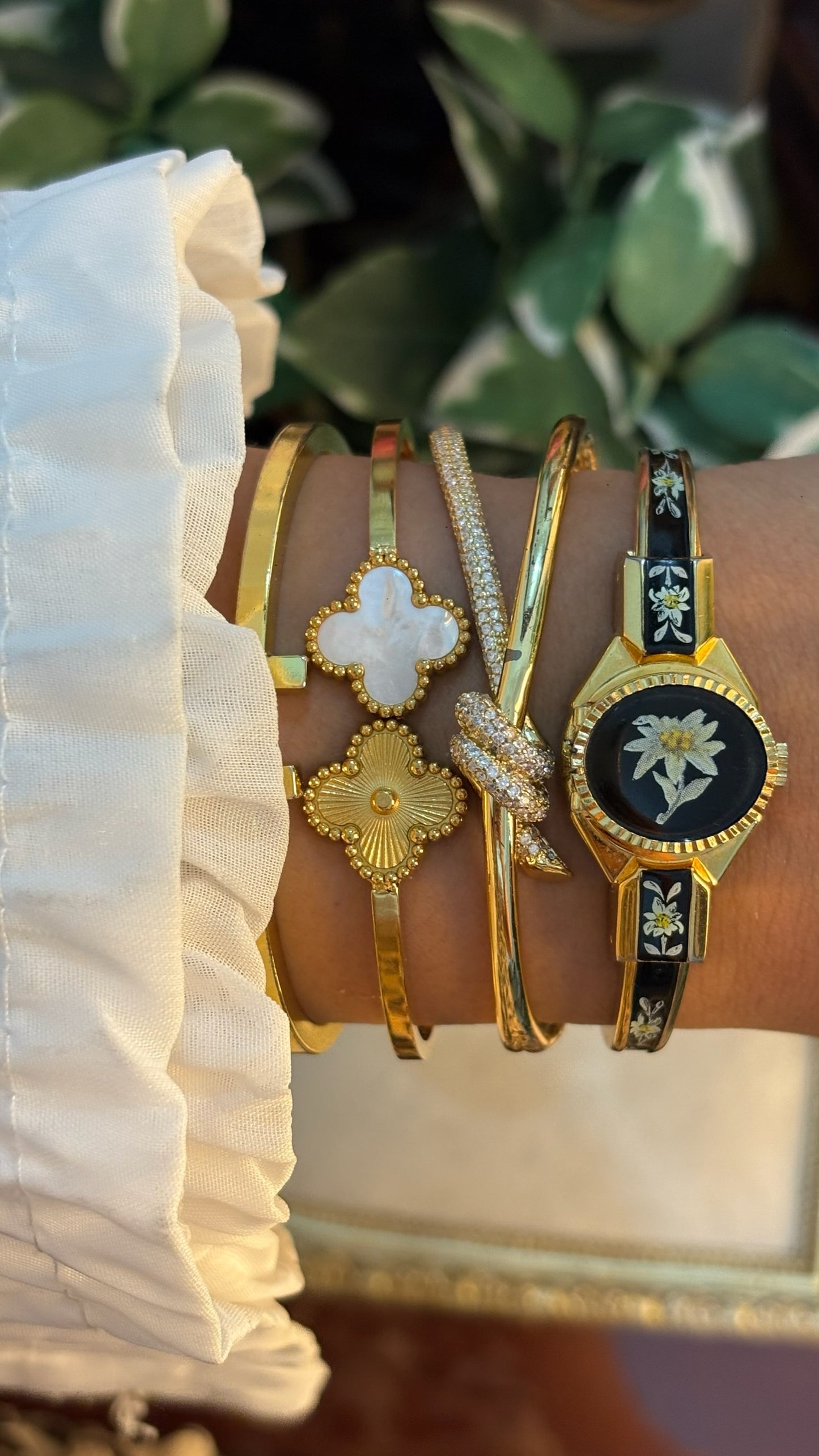 Extremely Rare Dainty Vintage Hanowa Black Victorian Peekaboo Watch in Gold Tone Quartz