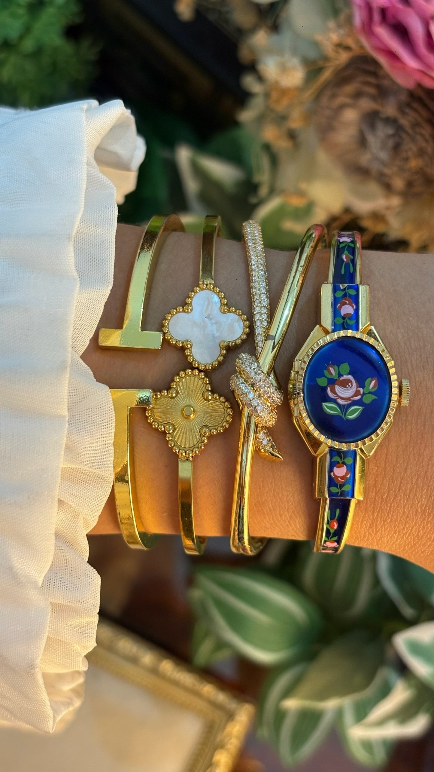 Extremely Rare Dainty Vintage Clowat Midnight Blue Victorian Peekaboo Watch in Gold Tone Quartz