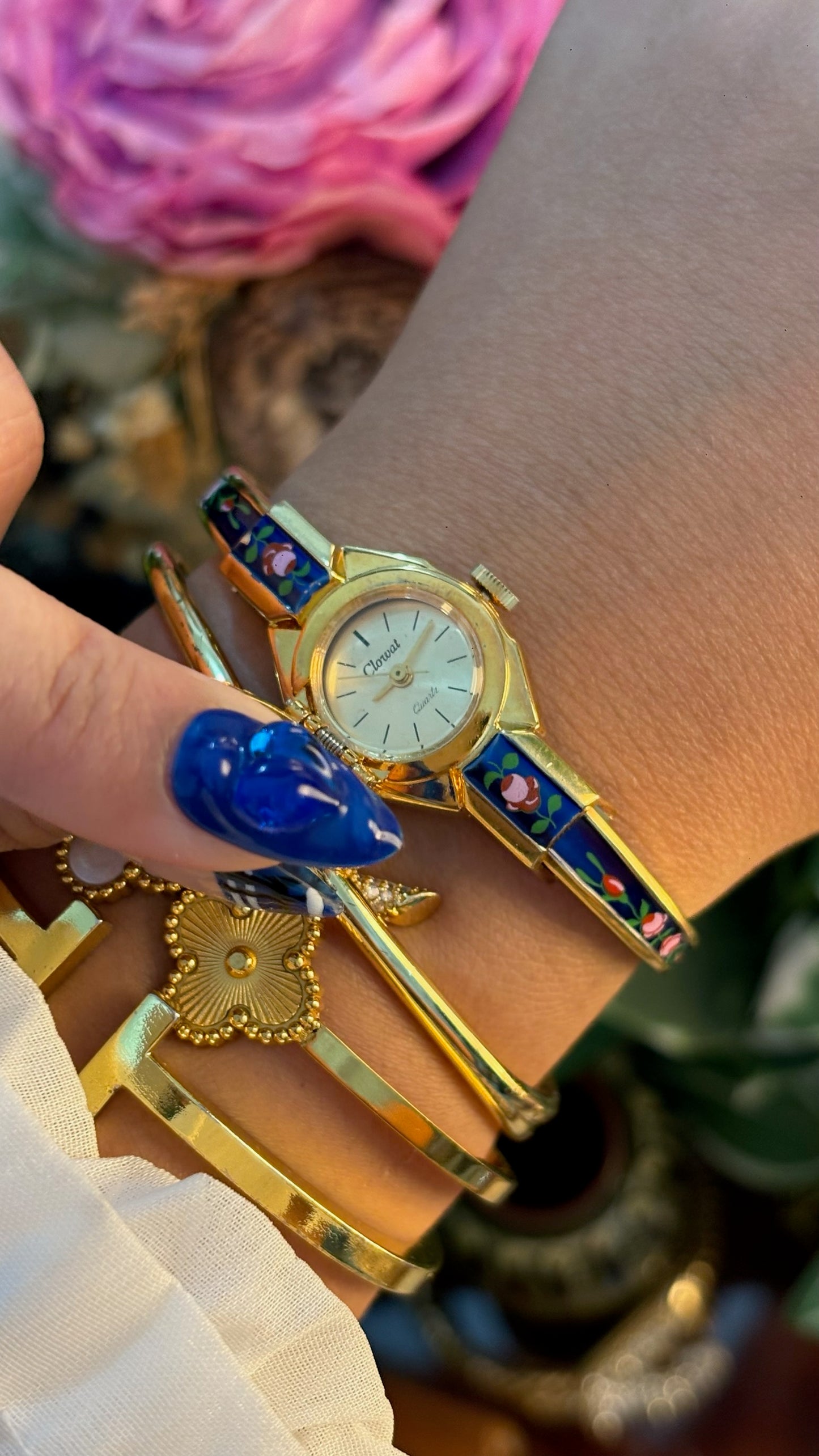 Extremely Rare Dainty Vintage Clowat Midnight Blue Victorian Peekaboo Watch in Gold Tone Quartz