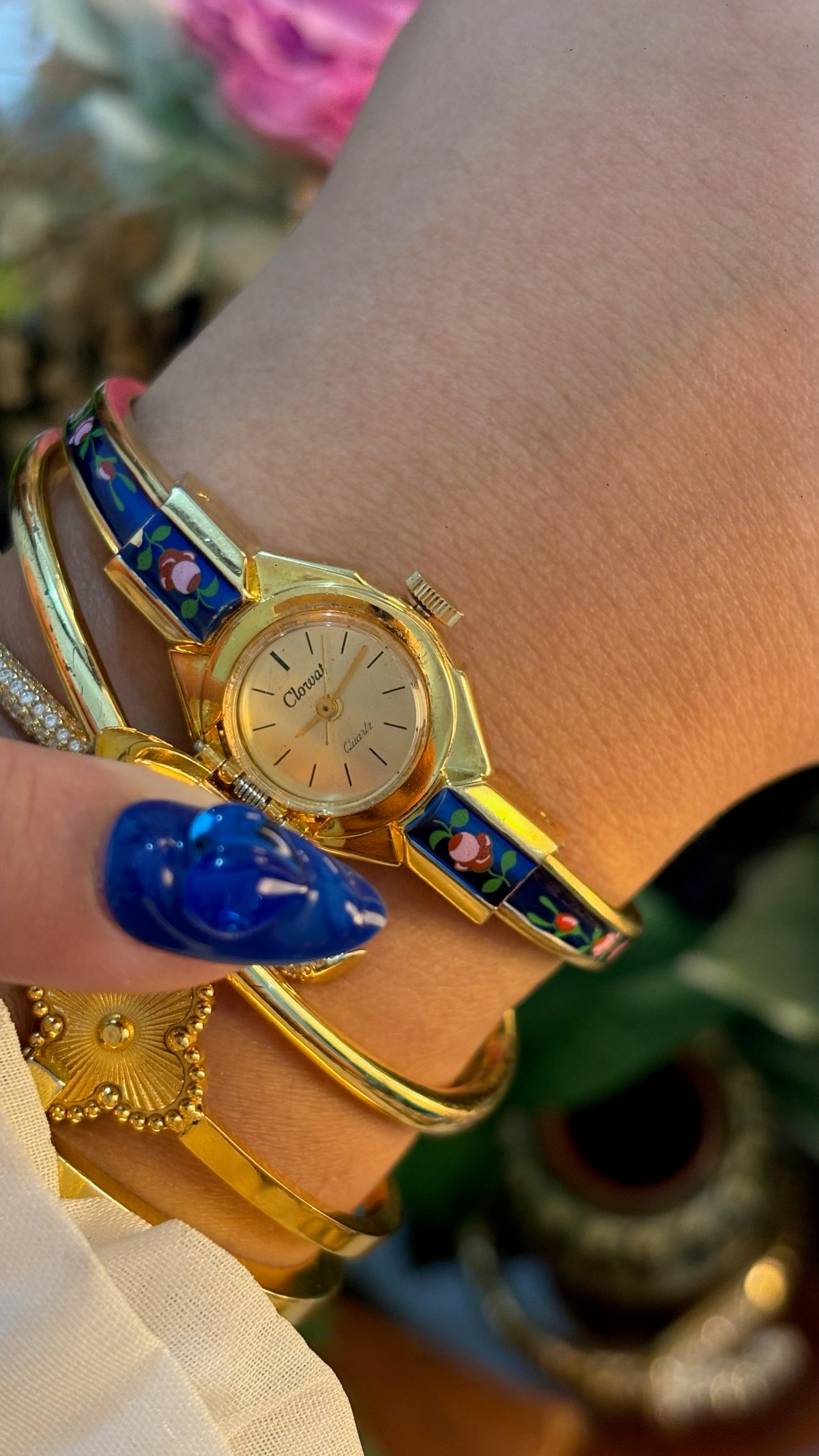 Extremely Rare Dainty Vintage Clowat Midnight Blue Victorian Peekaboo Watch in Gold Tone Quartz
