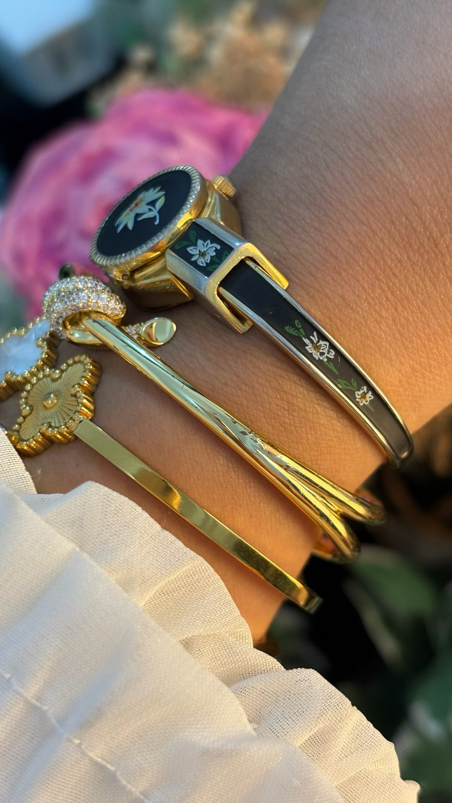 Extremely Rare Dainty Vintage Liebe Victorian Black Peekaboo Watch in Gold Tone Quartz