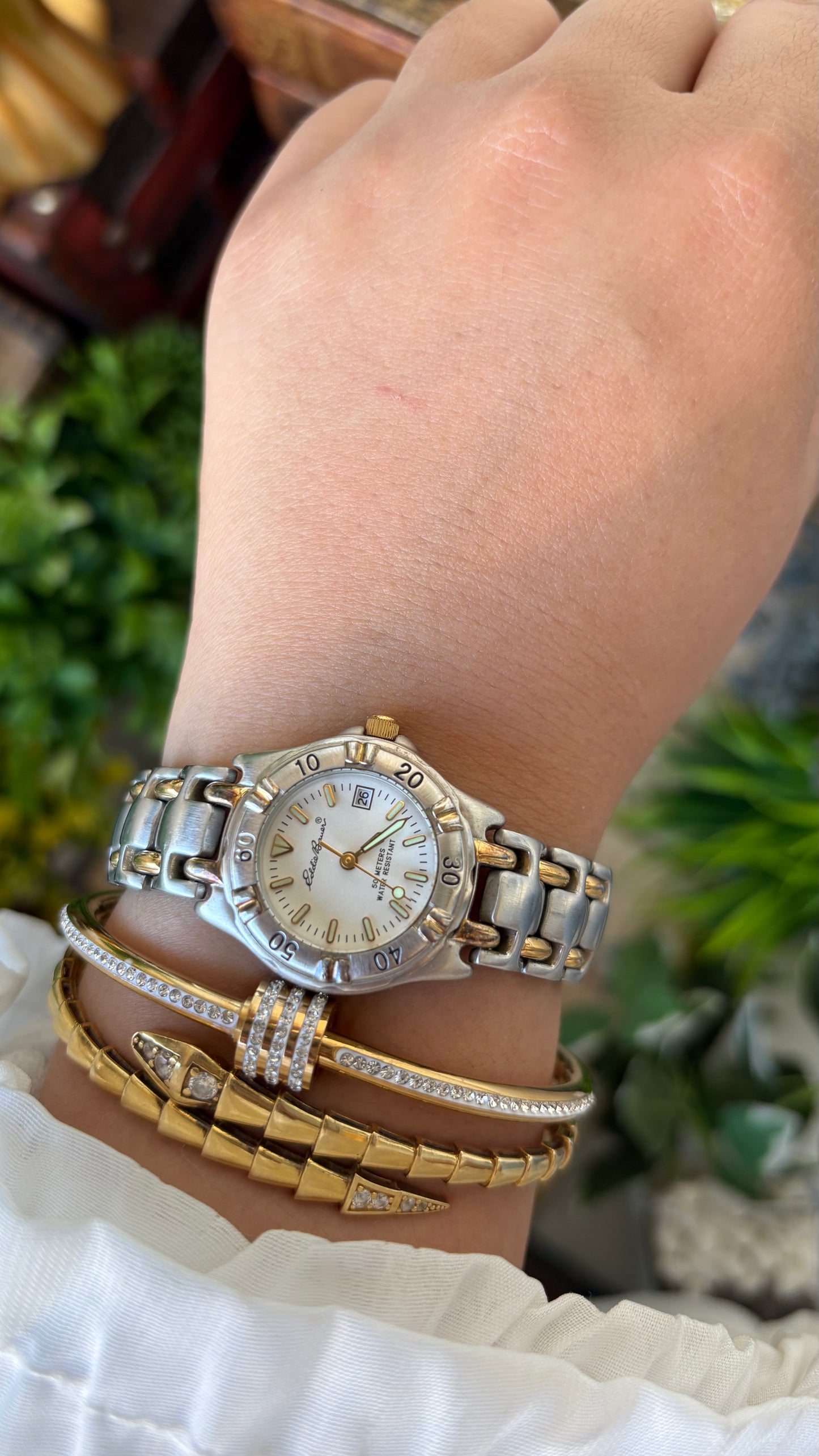 Vintage Eddie Bauer Date Window Sports Link Watch in Two-Tone Quartz #00236