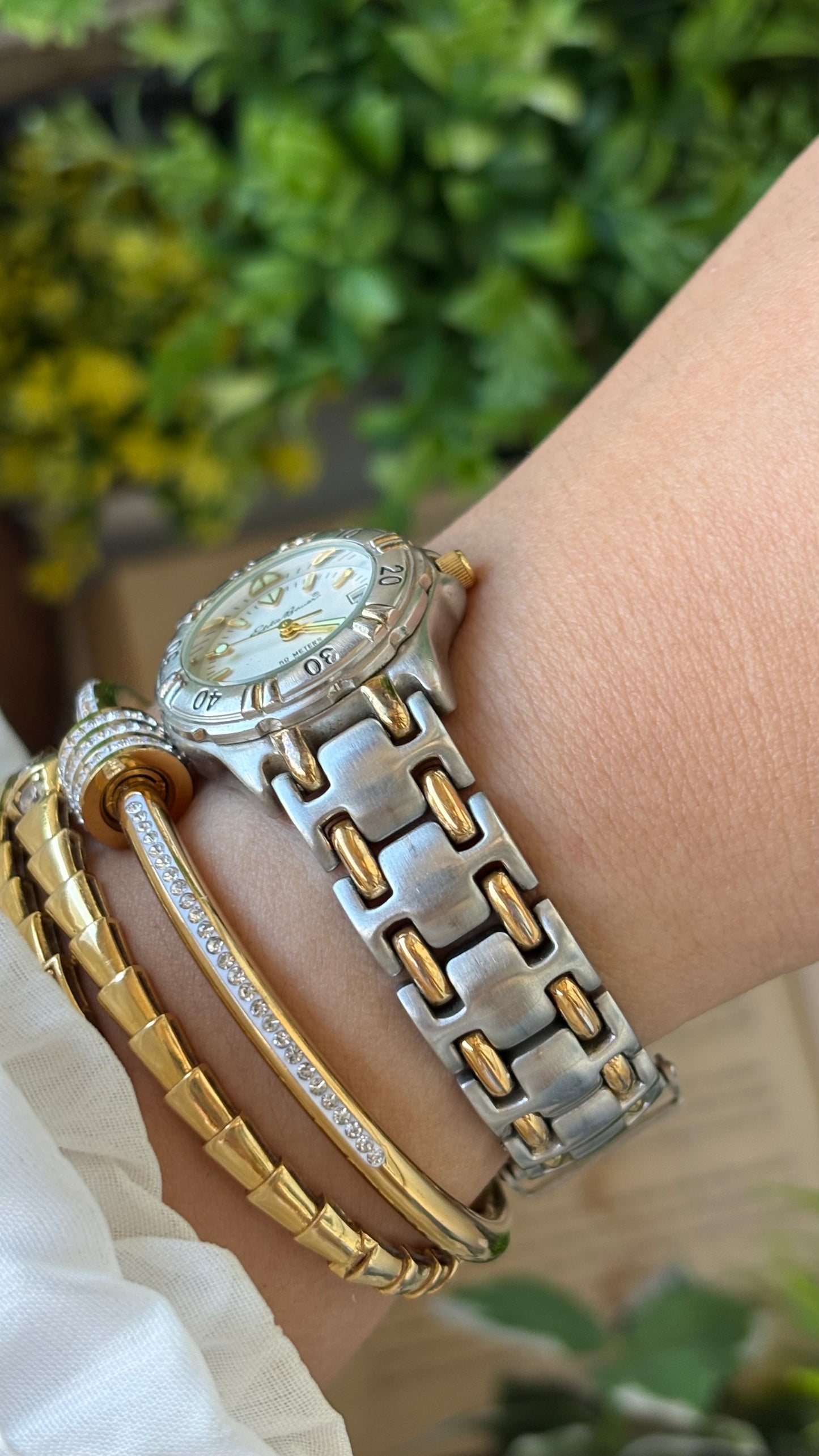 Vintage Eddie Bauer Date Window Sports Link Watch in Two-Tone Quartz #00236