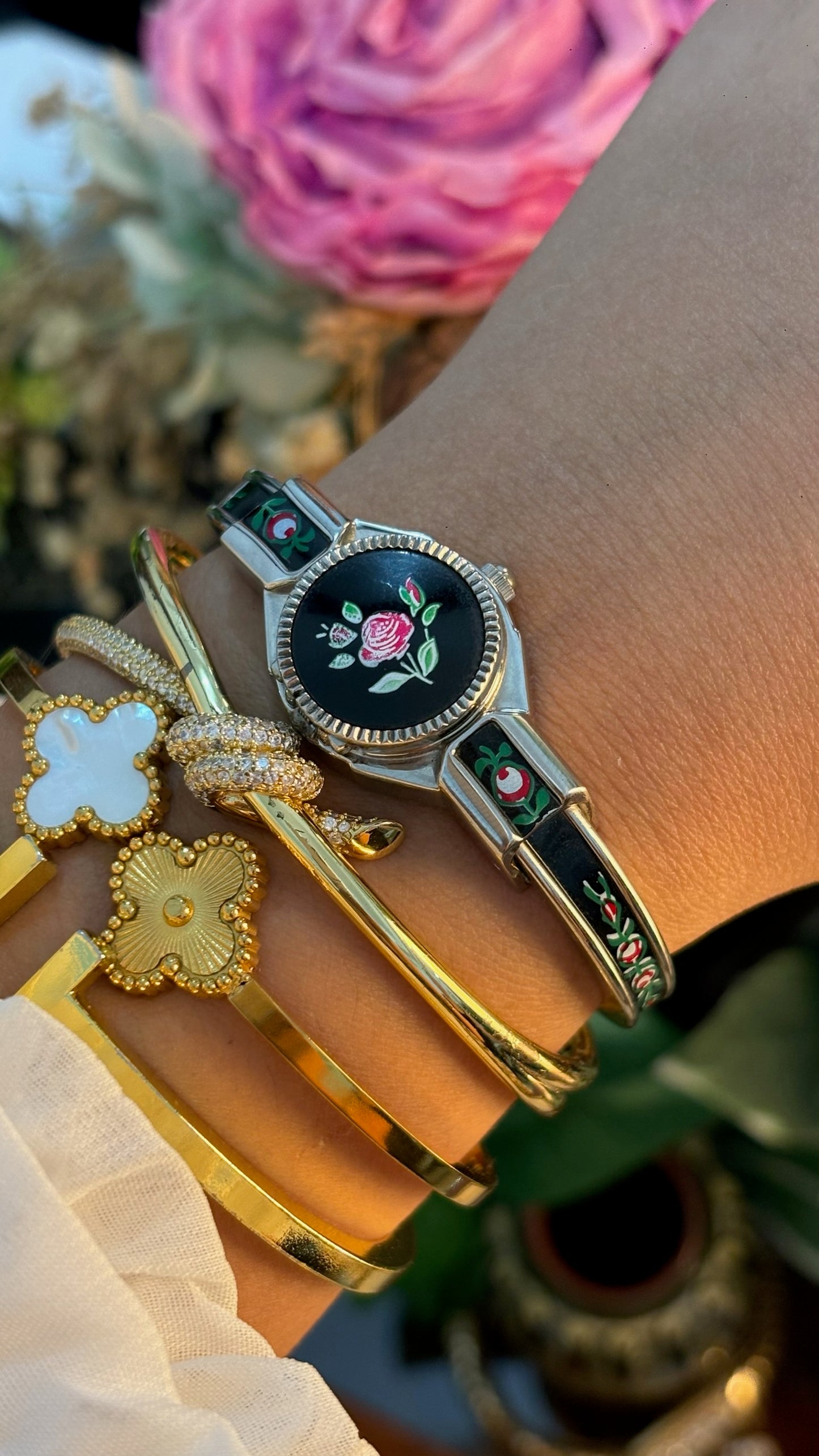 Extremely Rare Dainty Vintage Prip Prep Black Victorian Peekaboo Watch in Silver Tone Quartz