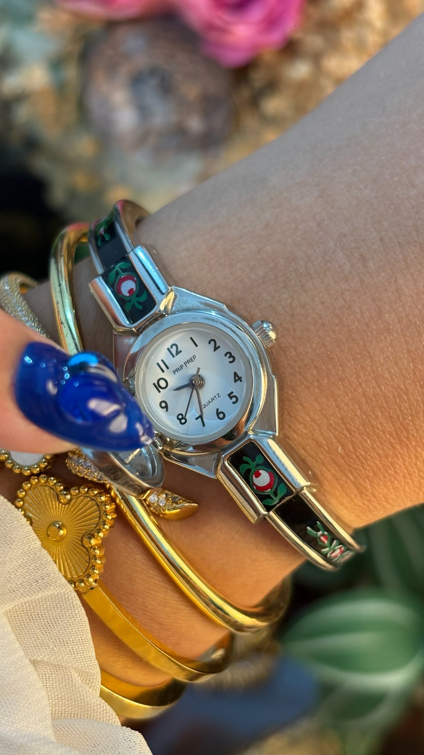 Extremely Rare Dainty Vintage Prip Prep Black Victorian Peekaboo Watch in Silver Tone Quartz
