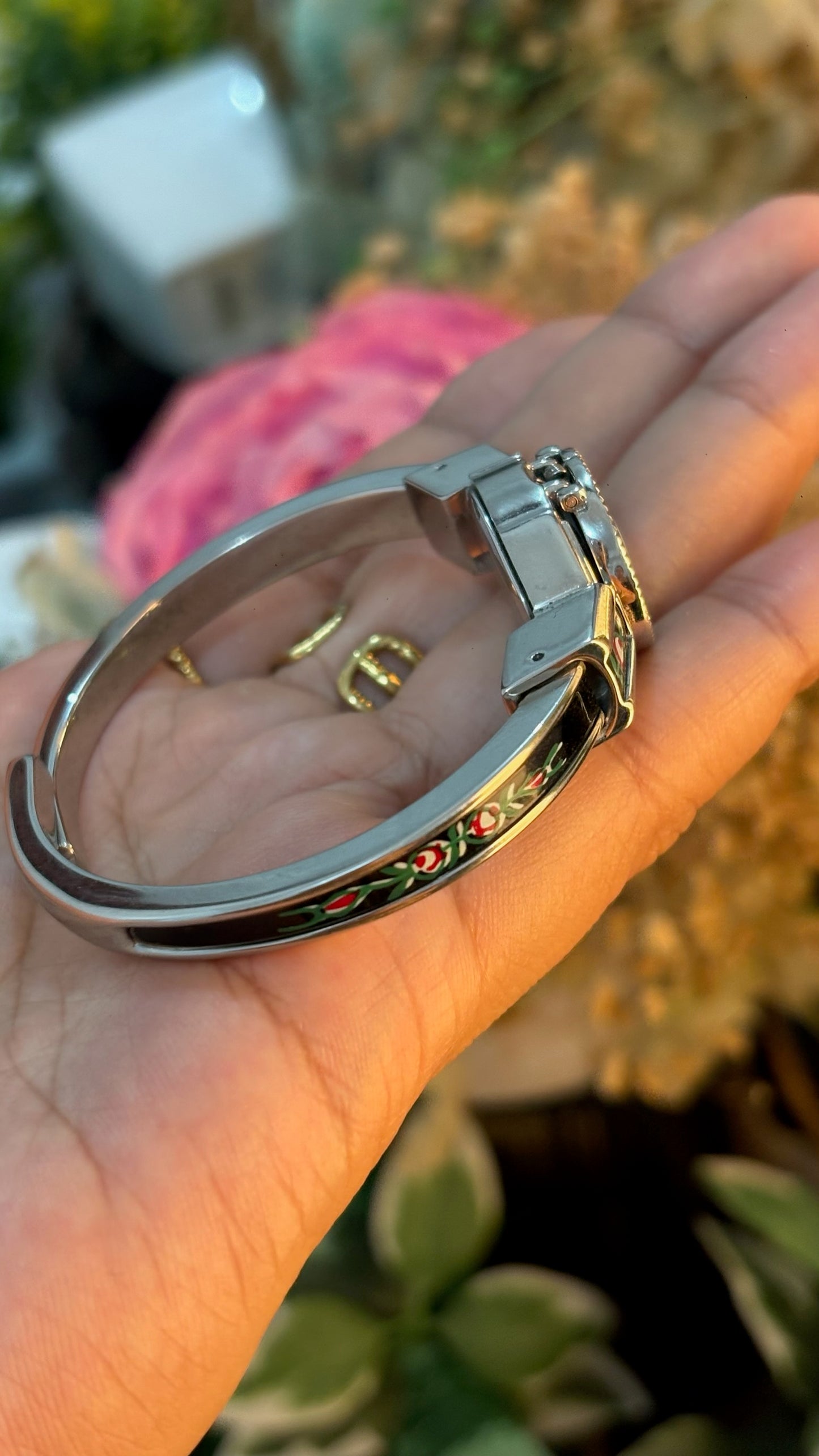 Extremely Rare Dainty Vintage Prip Prep Black Victorian Peekaboo Watch in Silver Tone Quartz
