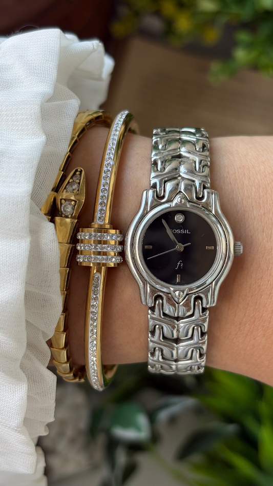 Vintage Fossil Sports Strap Watch in Silver Tone Black Dial Quartz #00275