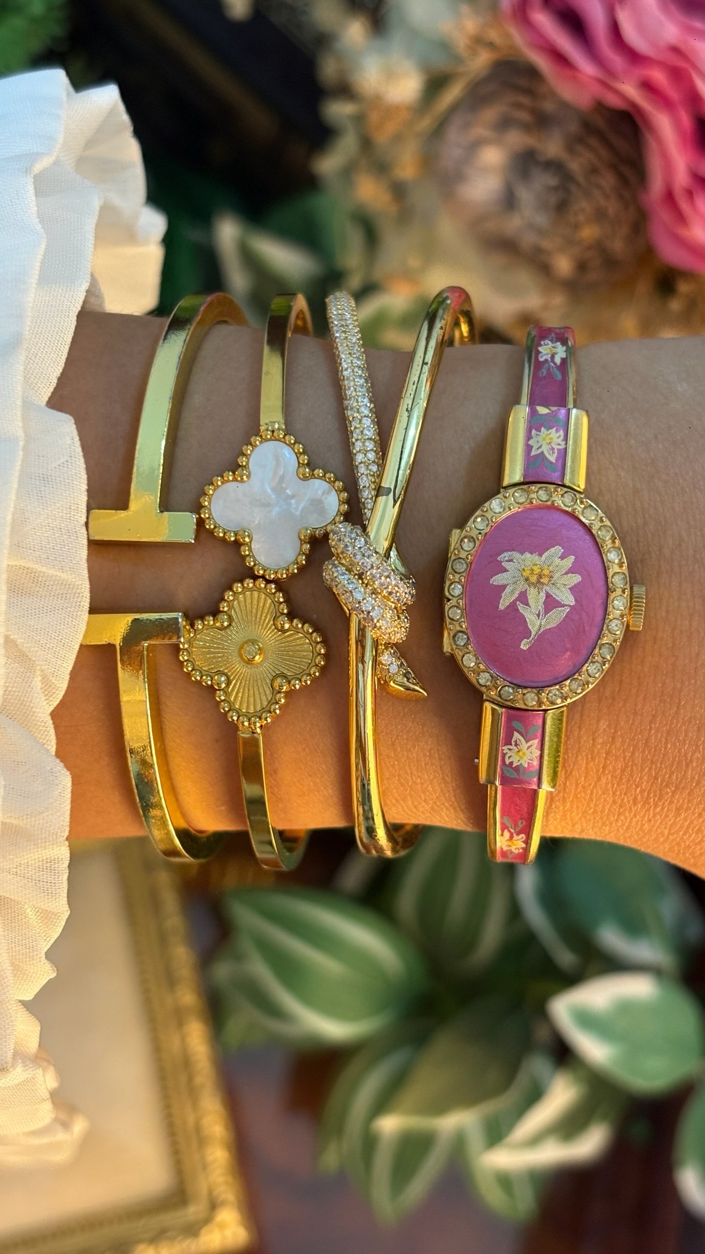 Extremely Rare Dainty Vintage Itraco Pink Victorian Peekaboo Watch in Gold Tone Quartz