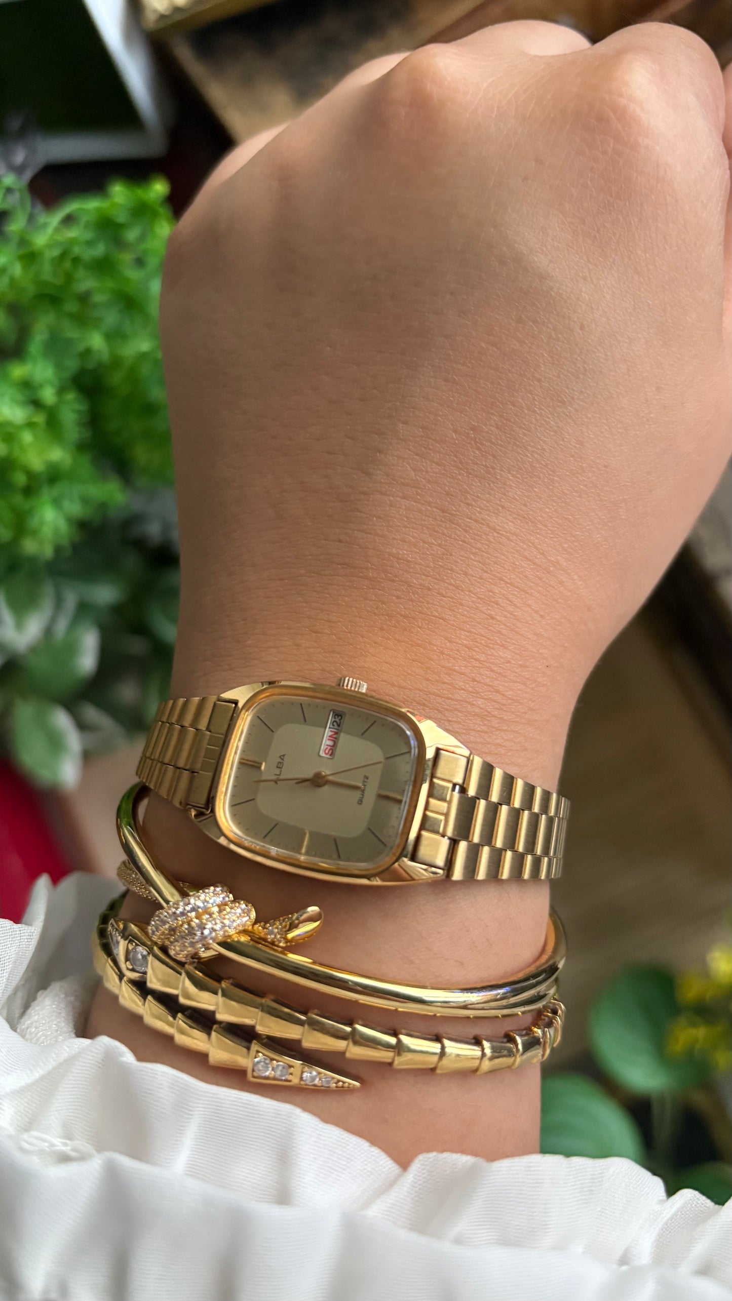 Vintage Alba Seiko Tank Watch in Gold Tone with Day-Date Window
