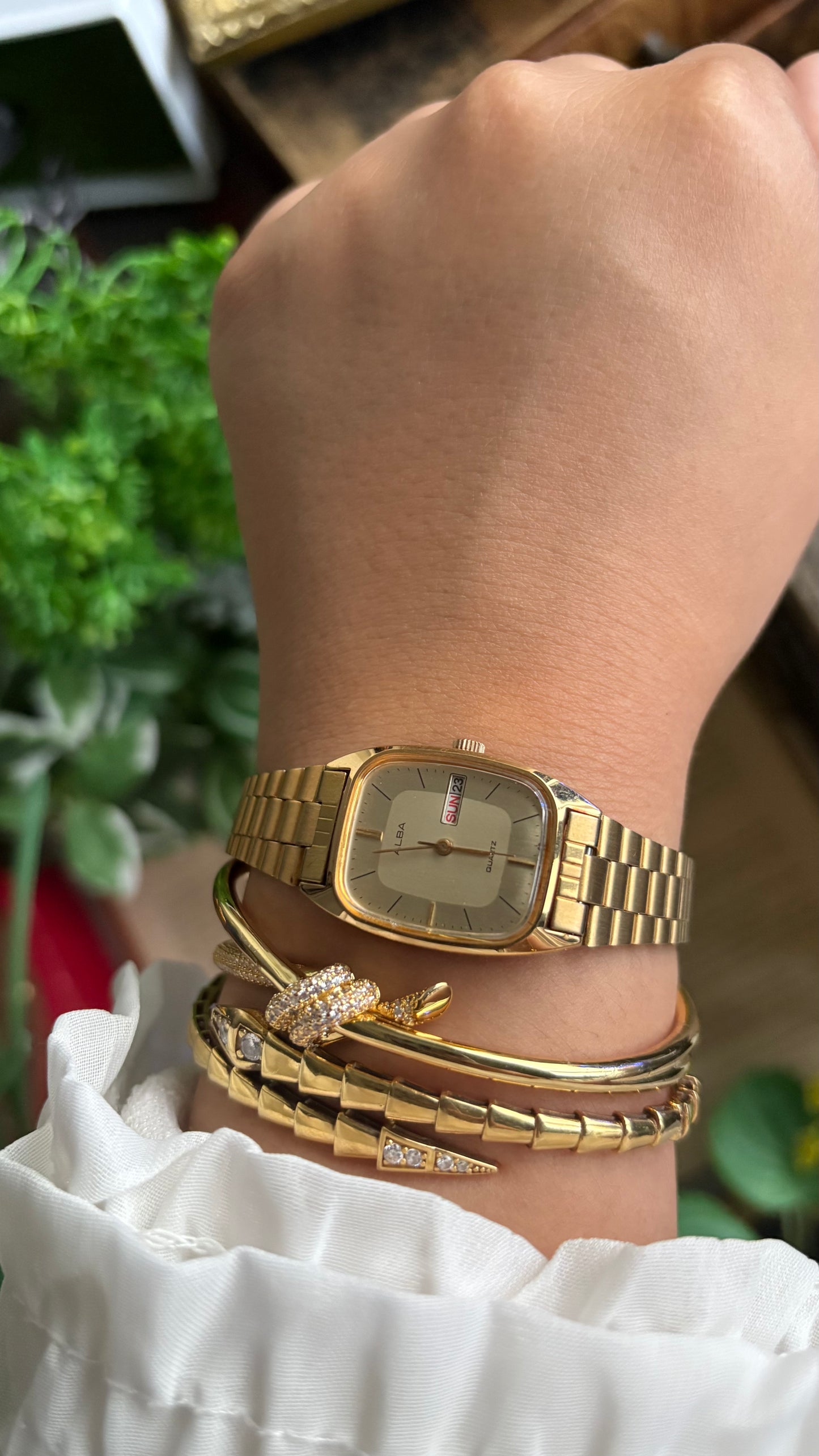 Vintage Alba Seiko Tank Watch in Gold Tone with Day-Date Window