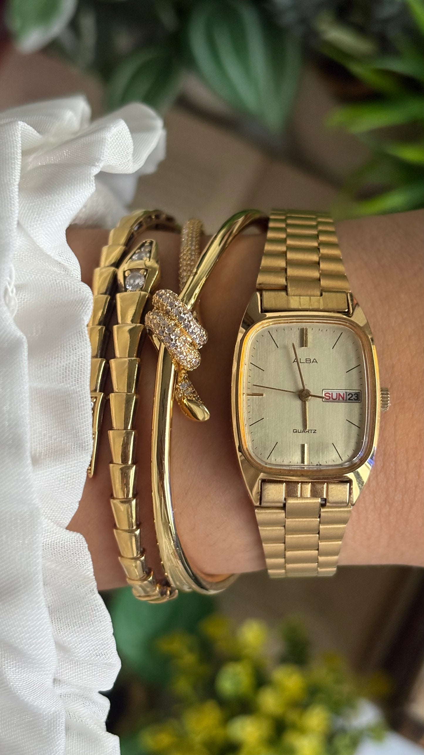 Vintage Alba Seiko Tank Watch in Gold Tone with Day-Date Window