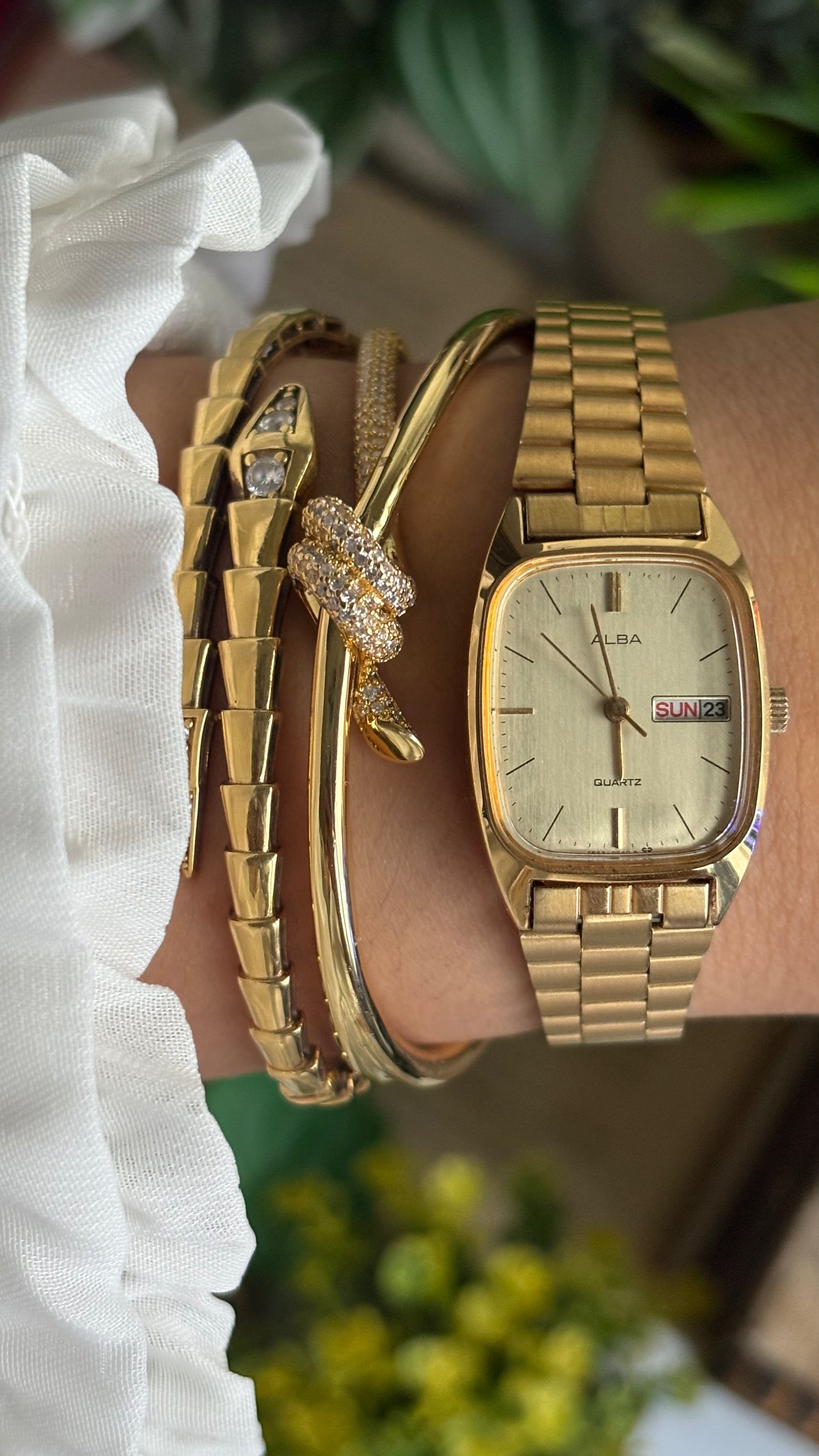 Vintage Alba Seiko Tank Watch in Gold Tone with Day-Date Window