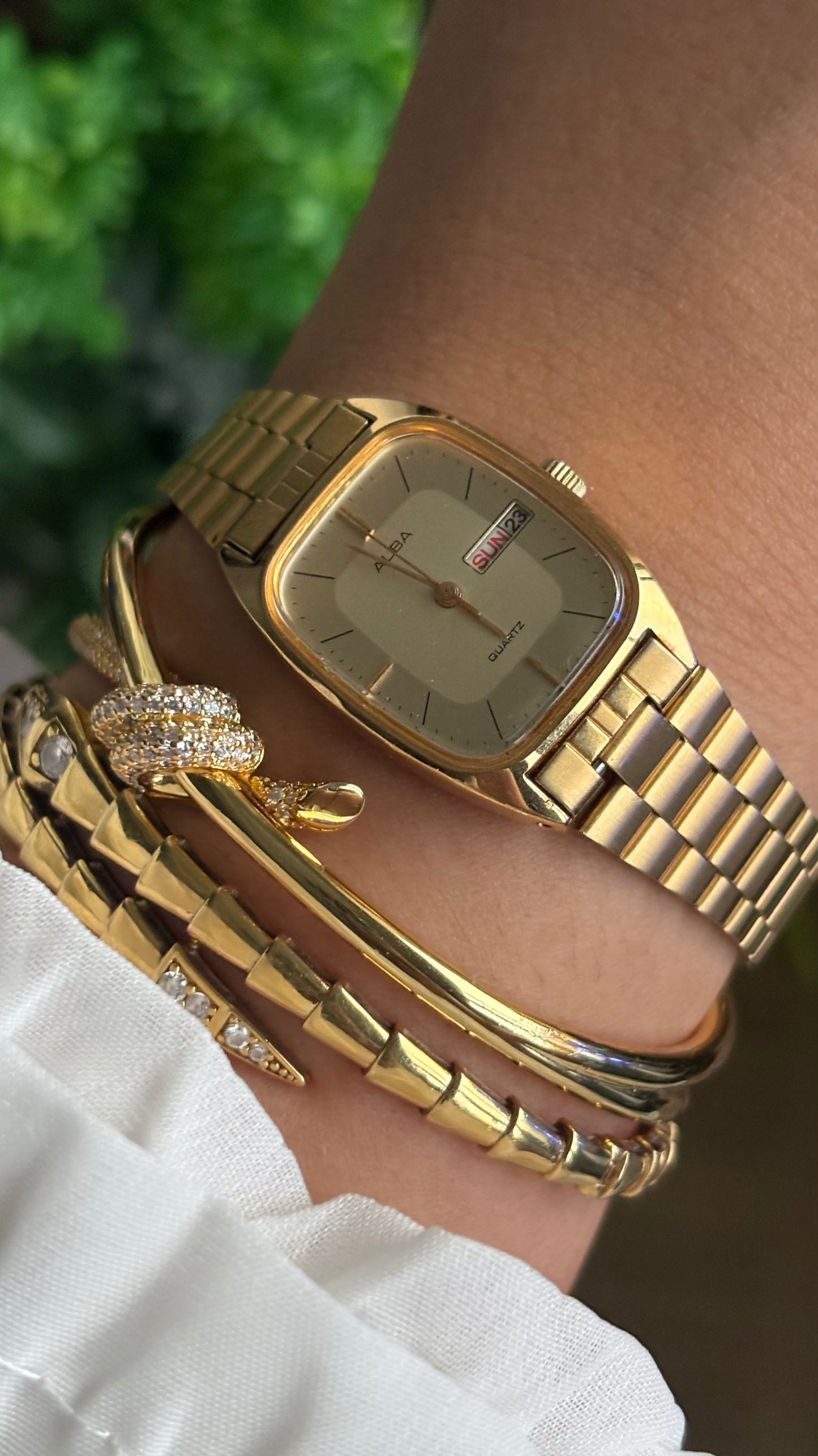 Vintage Alba Seiko Tank Watch in Gold Tone with Day-Date Window