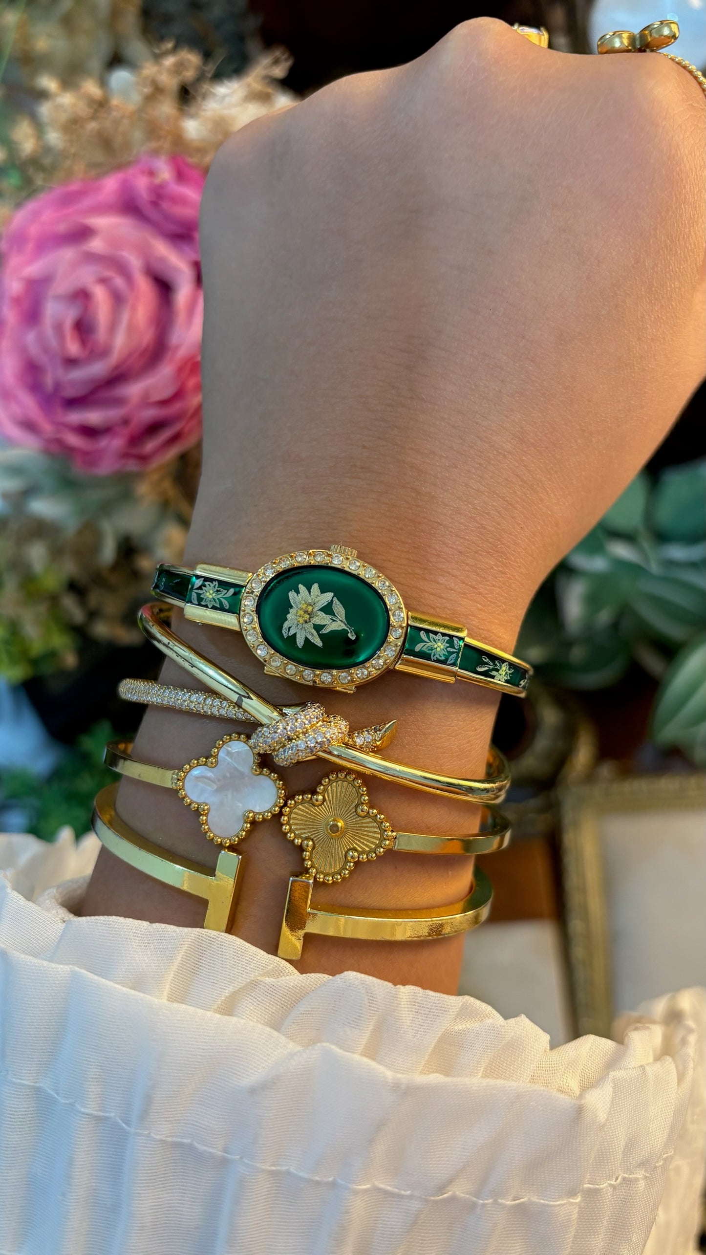 Extremely Rare Dainty Vintage Hanowa Emerald Green Watch in Gold Tone Quartz