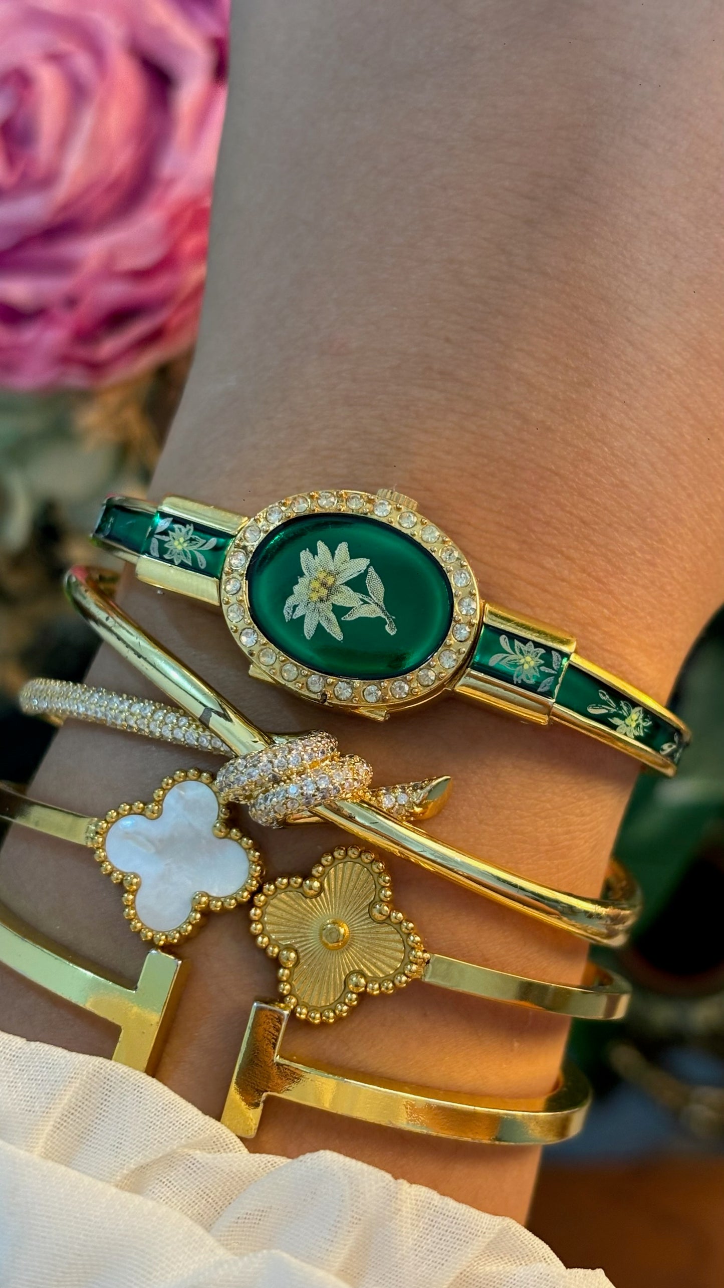 Extremely Rare Dainty Vintage Hanowa Emerald Green Watch in Gold Tone Quartz