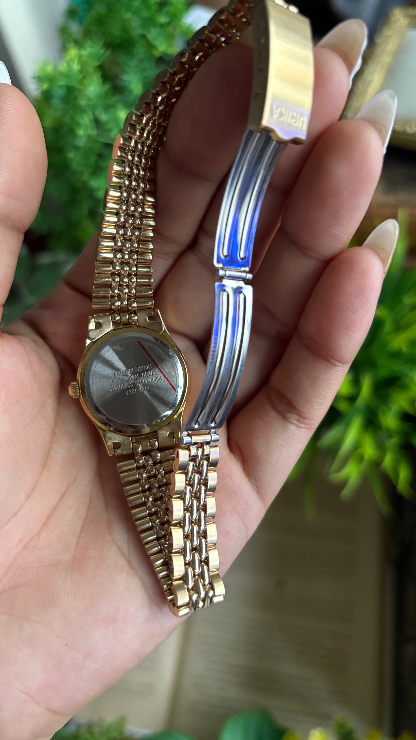 Vintage Alba Seiko Watch in Gold Tone Black Dial