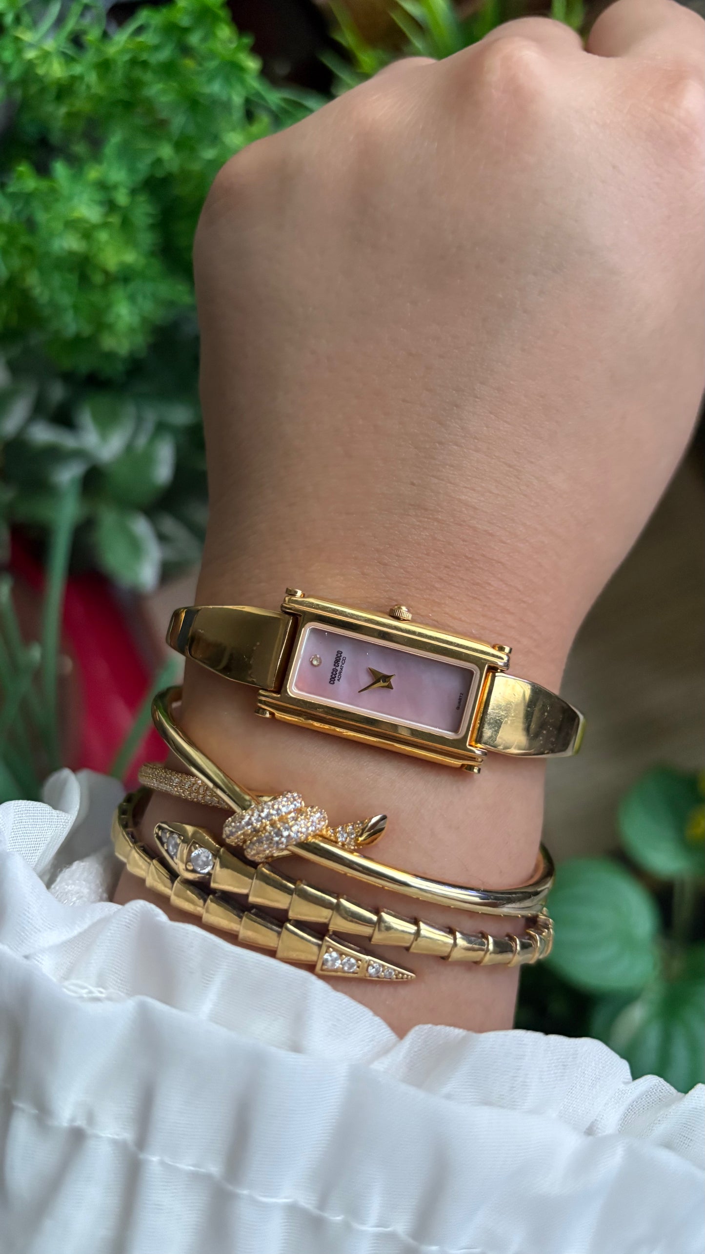 Vintage Cocco - Croco Watch in Gold Tone Gucci Style Bangle Pink Pearl Dial