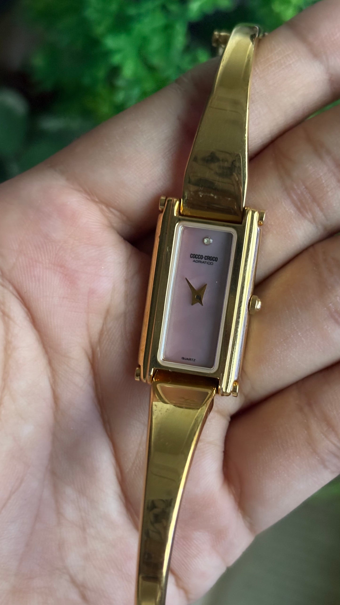 Vintage Cocco - Croco Watch in Gold Tone Gucci Style Bangle Pink Pearl Dial