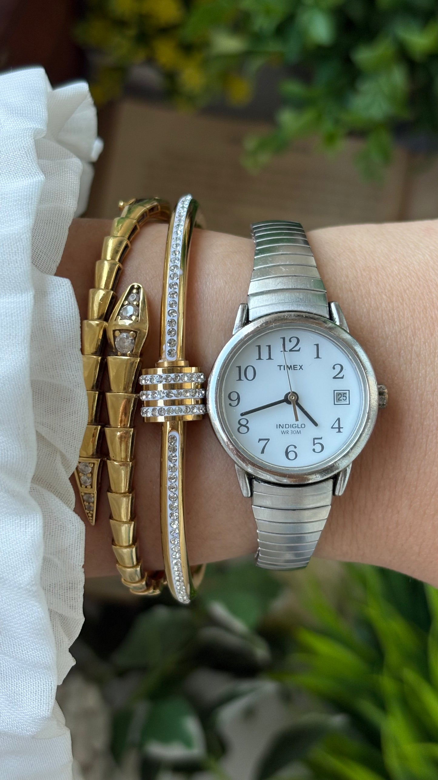 Vintage Timex Indiglo Stretchy Band in Silver Tone Quartz #00202