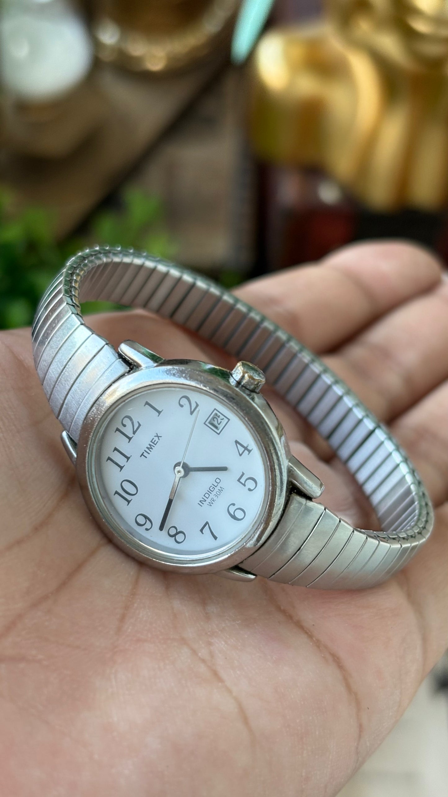 Vintage Timex Indiglo Stretchy Band in Silver Tone Quartz #00202