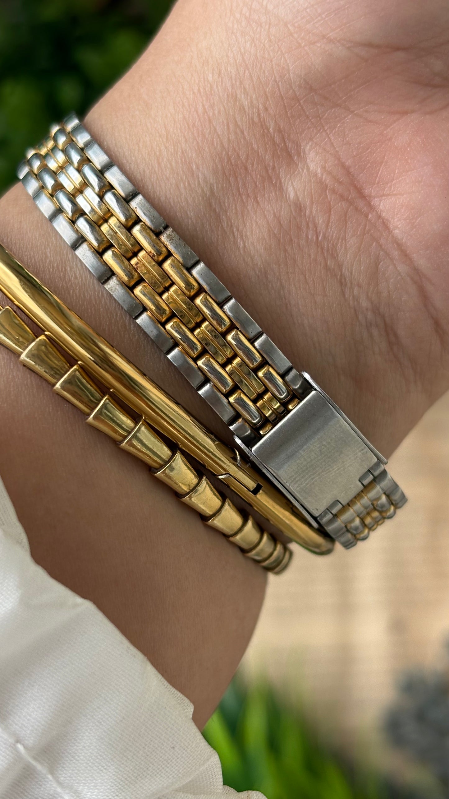 Vintage Hyacinth Classic Style Watch in Two-Tone Roman Dial Quartz #00621