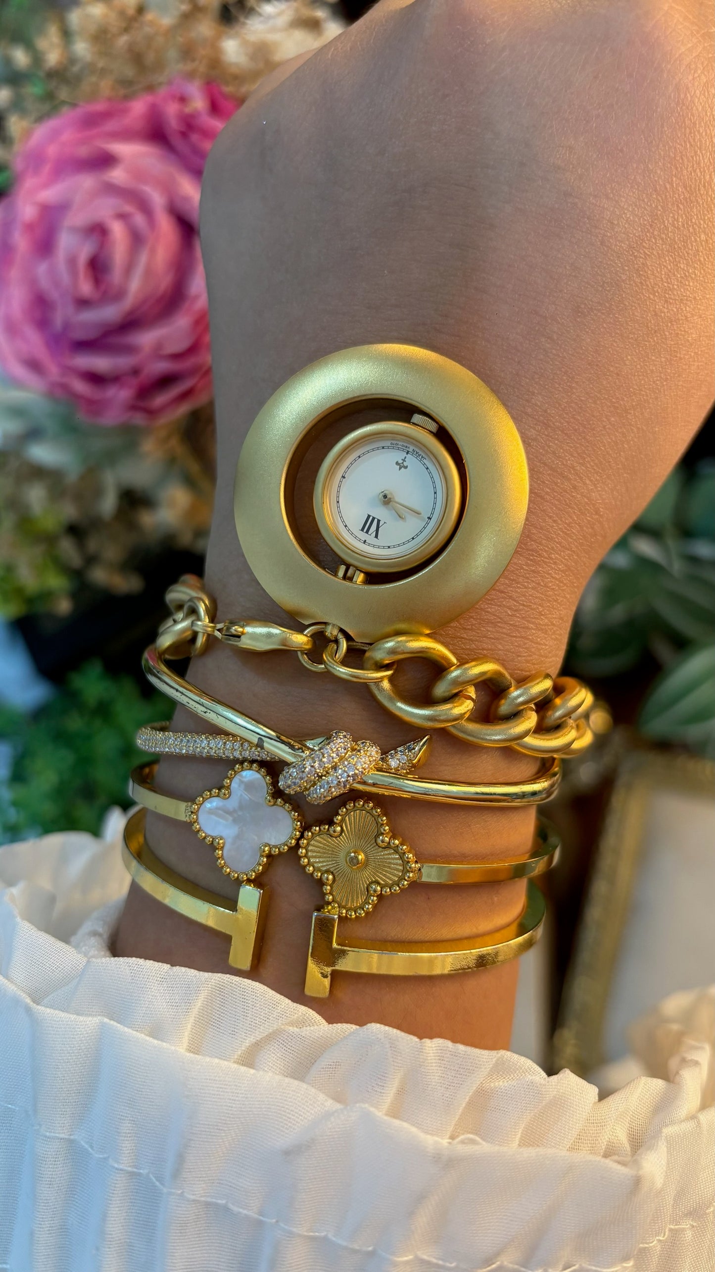 Rare Vintage Reversible Face Chain Bracelet Watch in Gold Tone Quartz