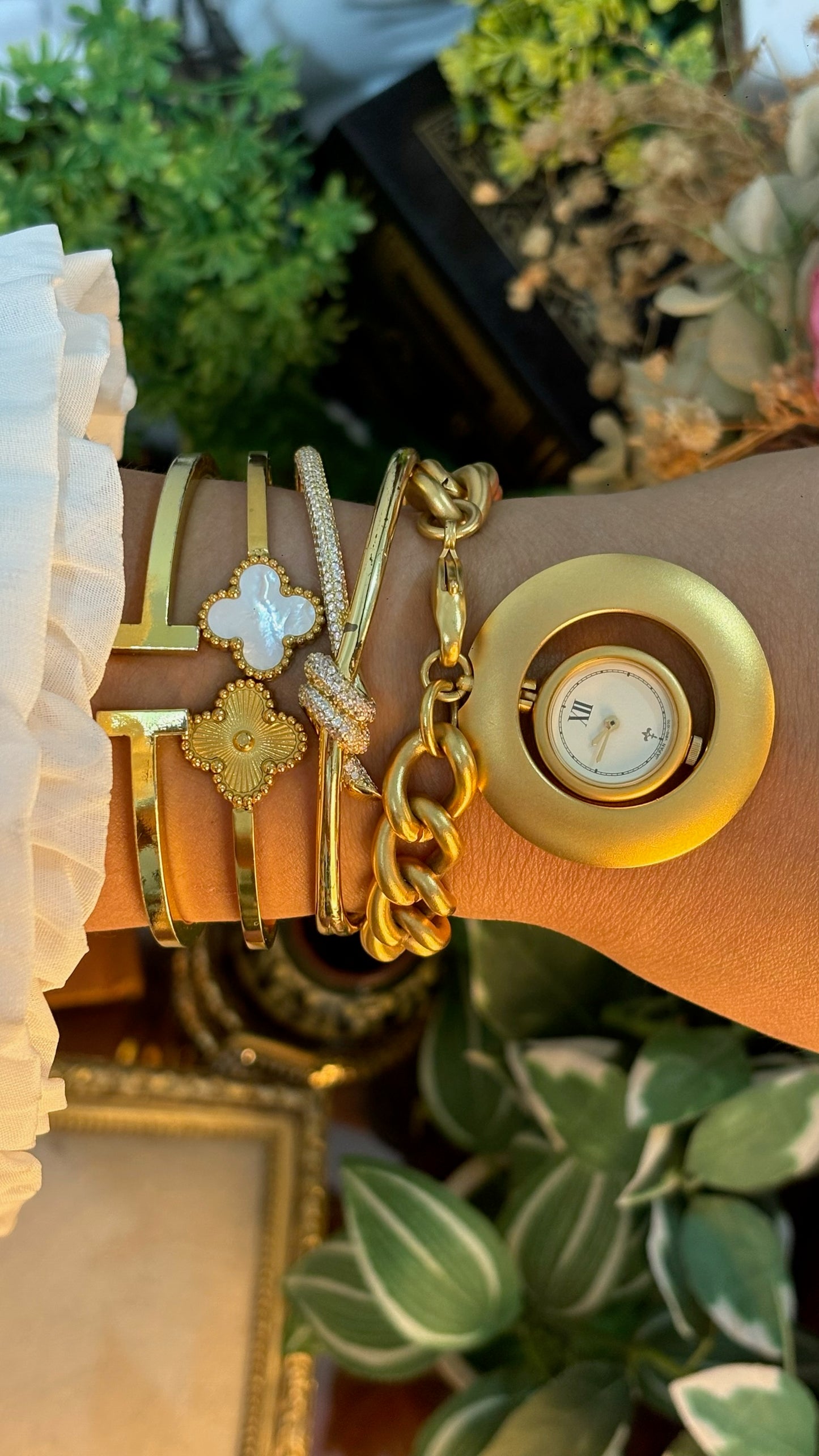 Rare Vintage Reversible Face Chain Bracelet Watch in Gold Tone Quartz
