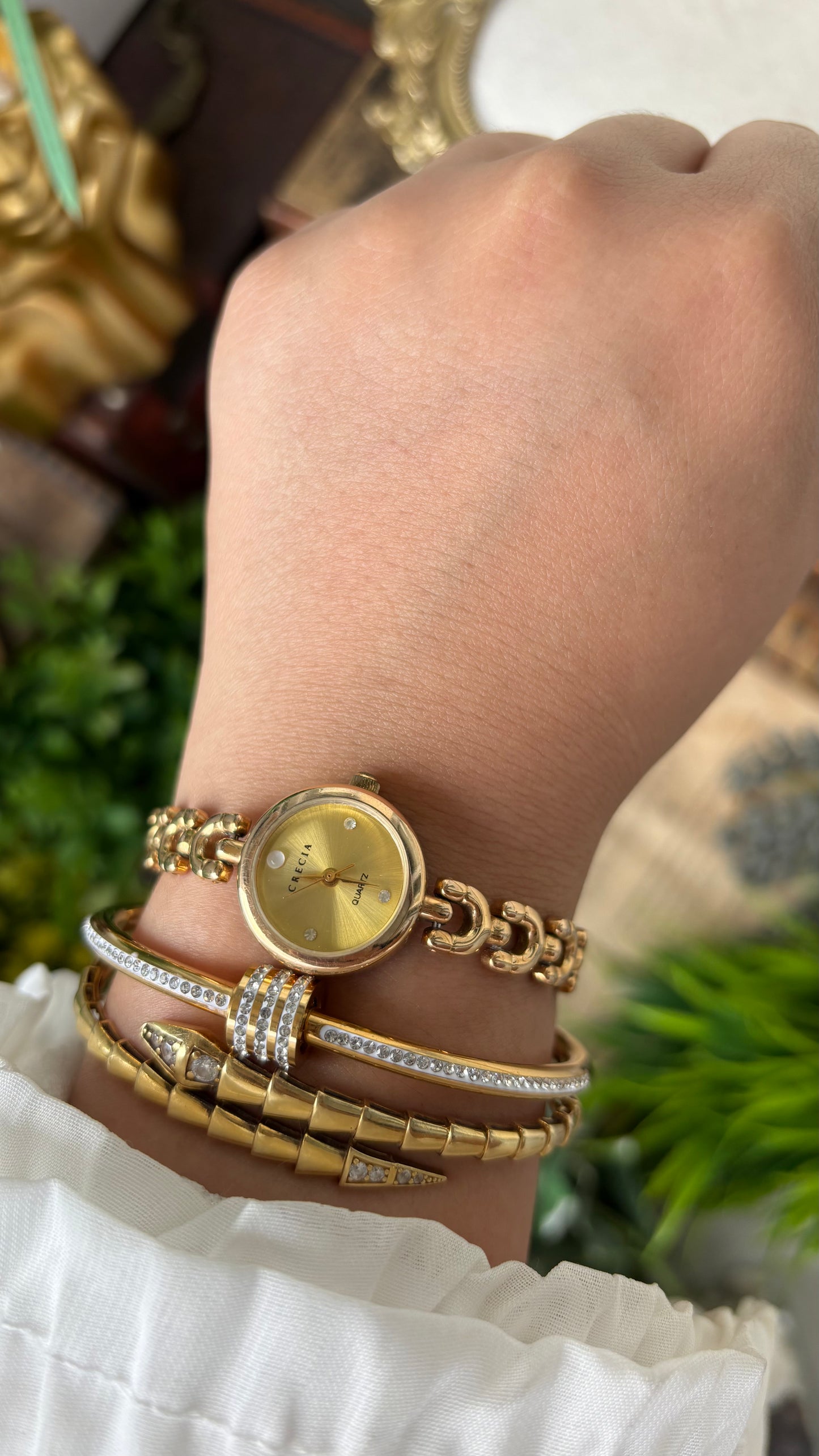 Vintage Crecia Wishbone Link Bracelet Watch in Gold Tone Quartz #00620