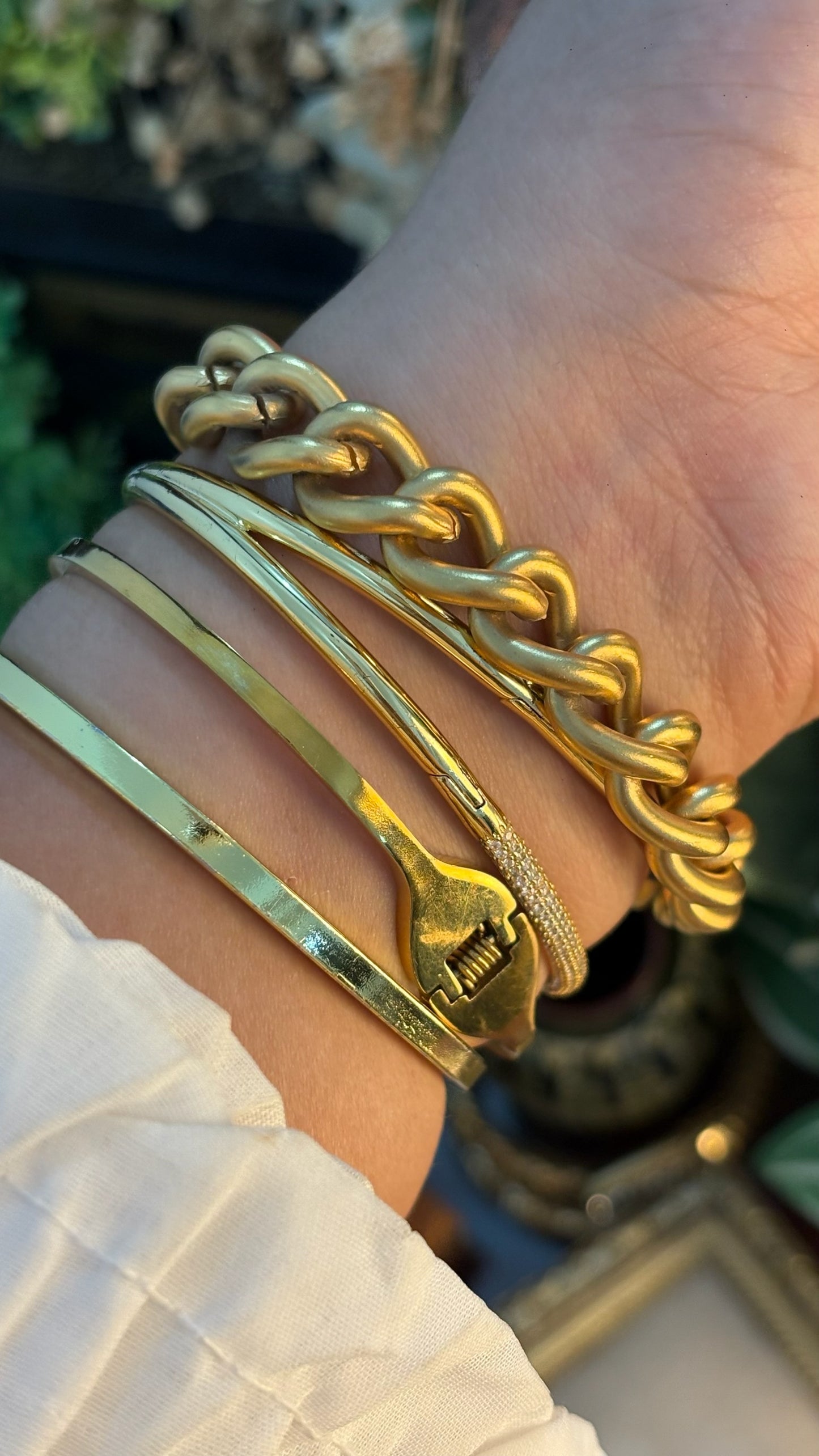 Rare Vintage Reversible Face Chain Bracelet Watch in Gold Tone Quartz