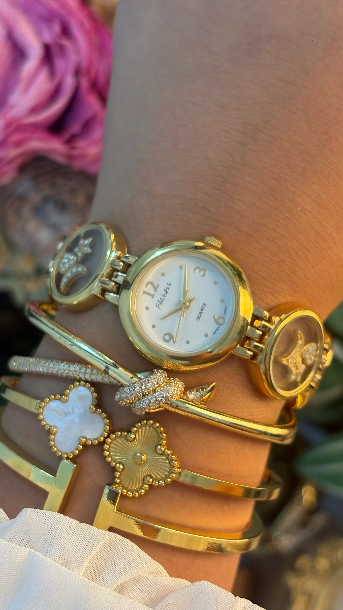 Rare Vintage Plaisir Transparent Dancing Stone Links Watch in Gold Tone Quartz