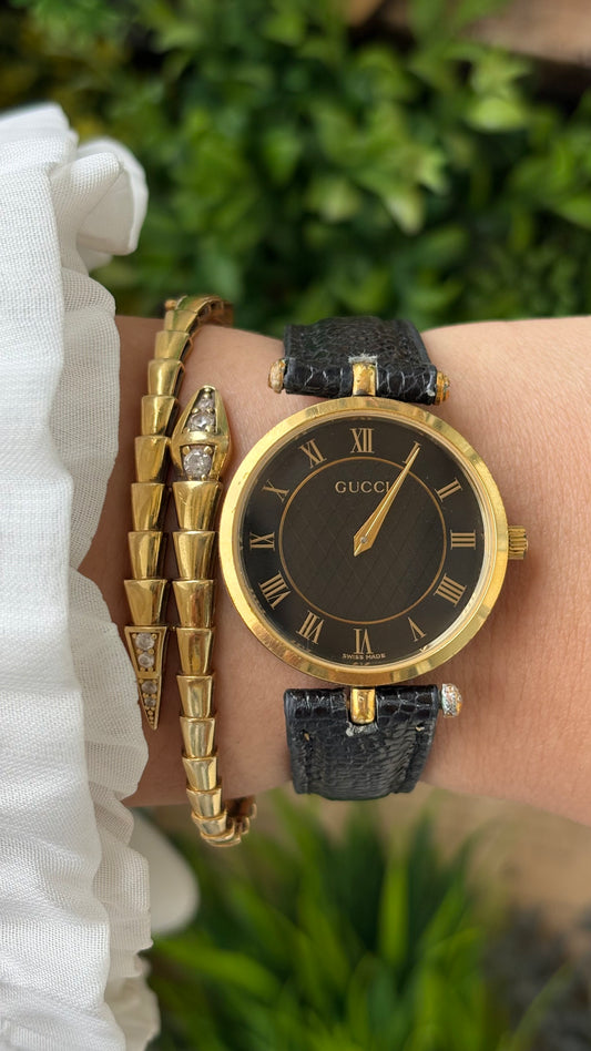 Vintage Gucci Swiss Roman Black Dial Men's Watch in Gold Tone Black Leather Quartz #00612