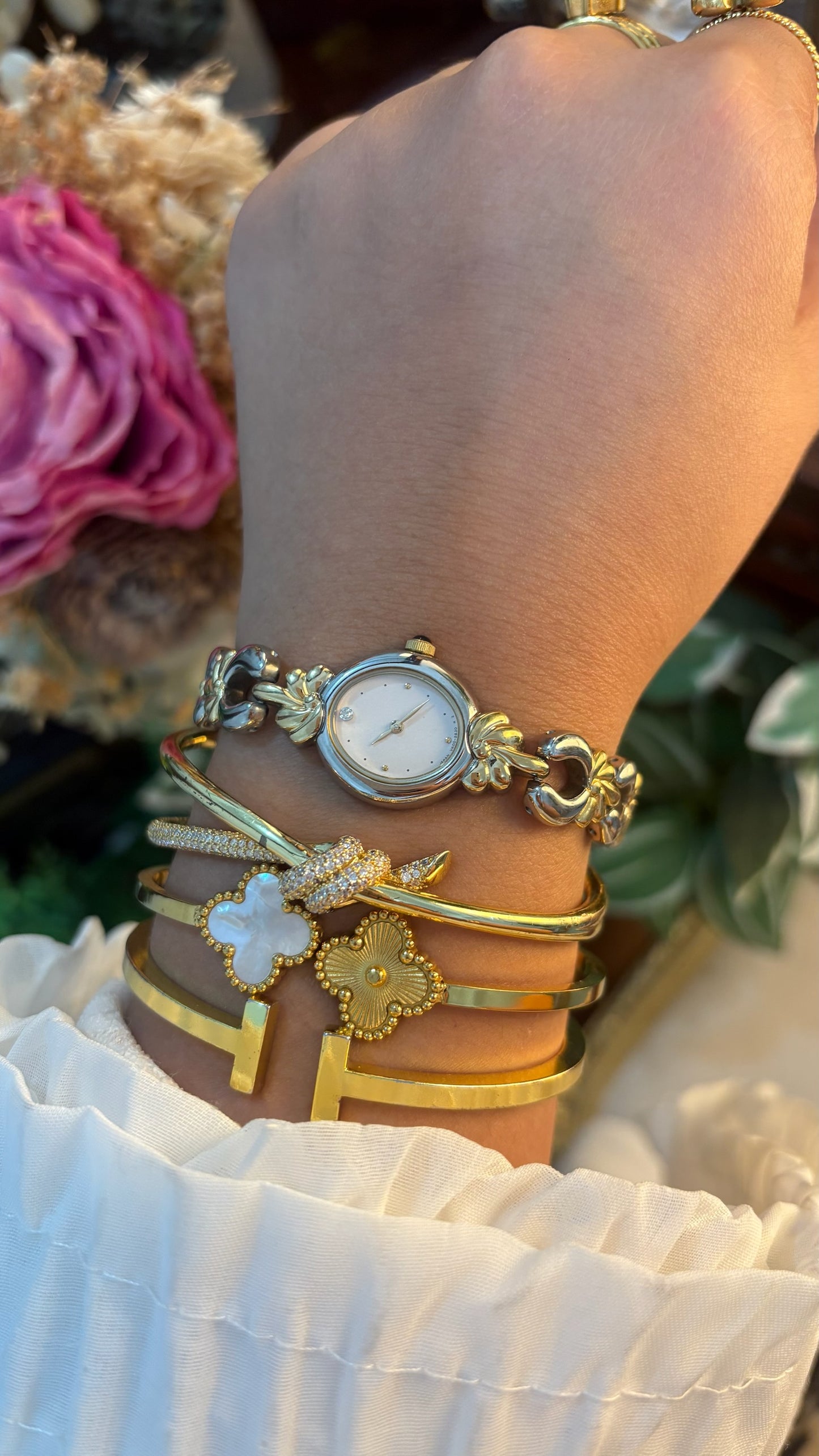 Rare Dainty Vintage Noevir by Citizen Oval Dial Leaf Motif Bracelet Watch in Two-Tone Quartz