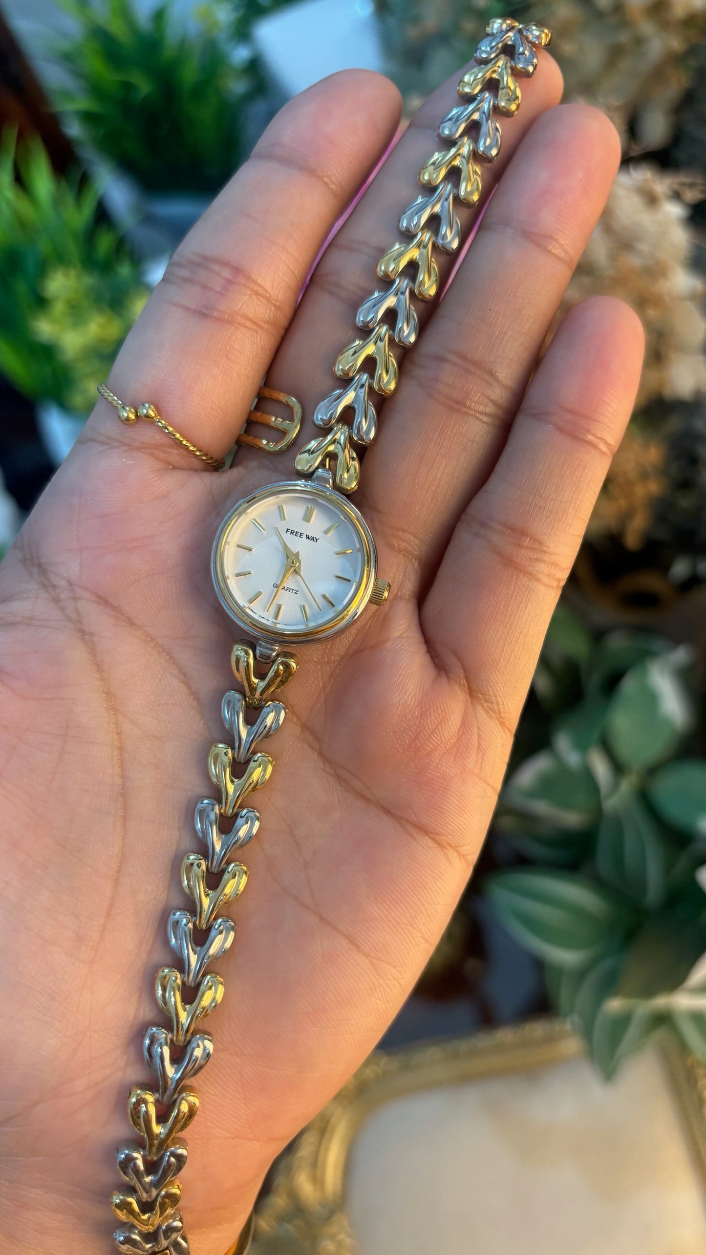 Rare Vintage Citizen Freeway Chevron Links Bracelet Watch in Two-Tone Quartz