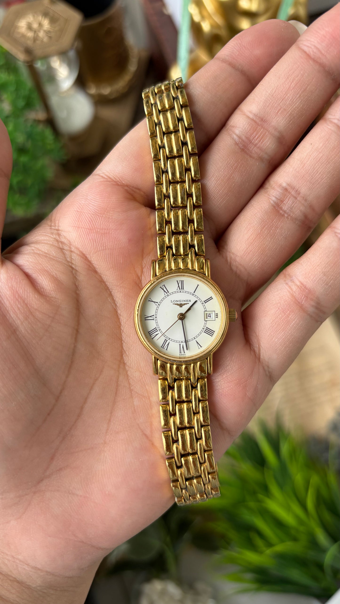 Rare Vintage Longines Swiss Date Window Classic Watch in Gold Tone Roman Dial Quartz #00631