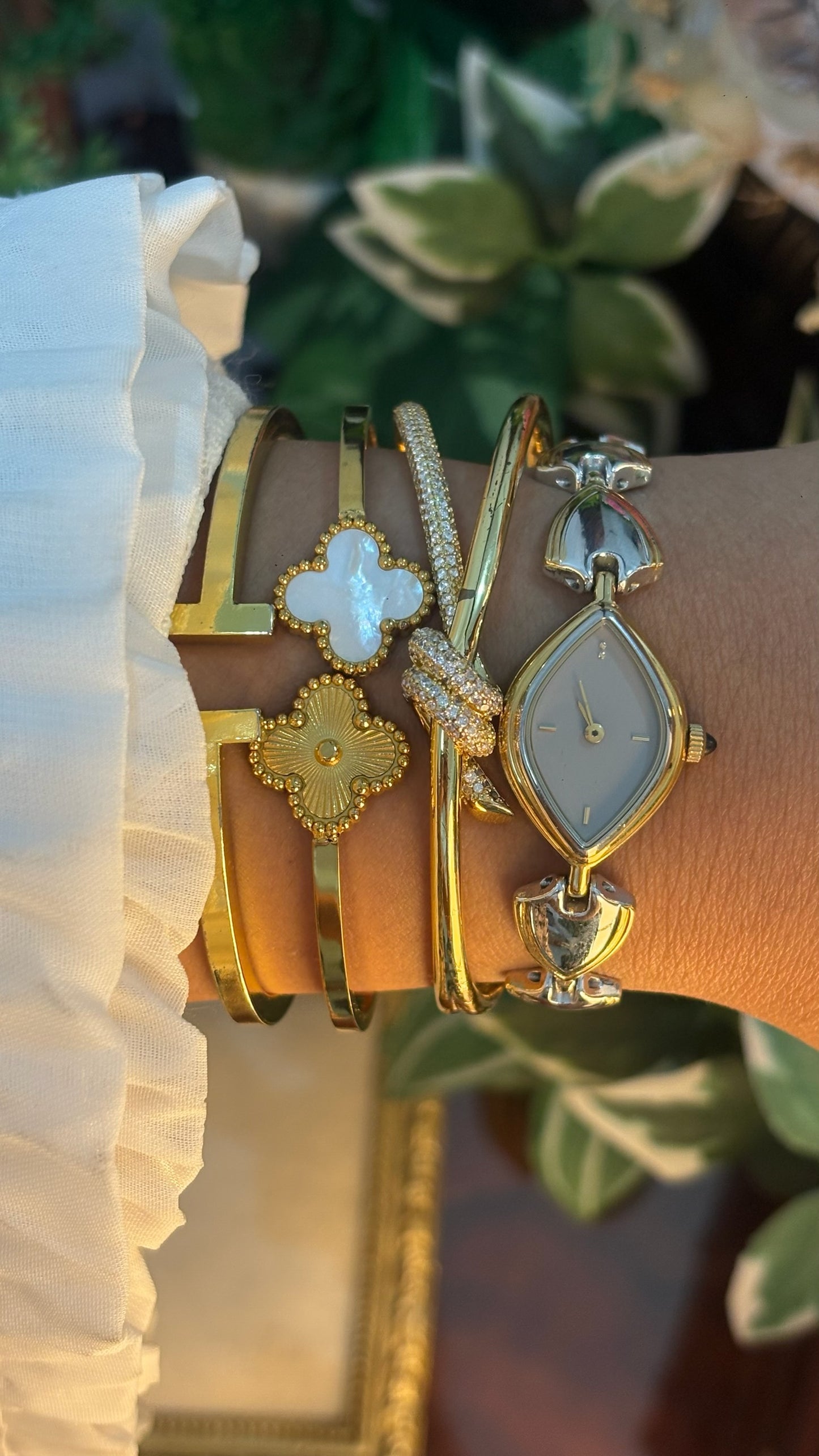 Rare Vintage Pola Eye-shape Dial Shield Links Bracelet Watch in Two-Tone Quartz