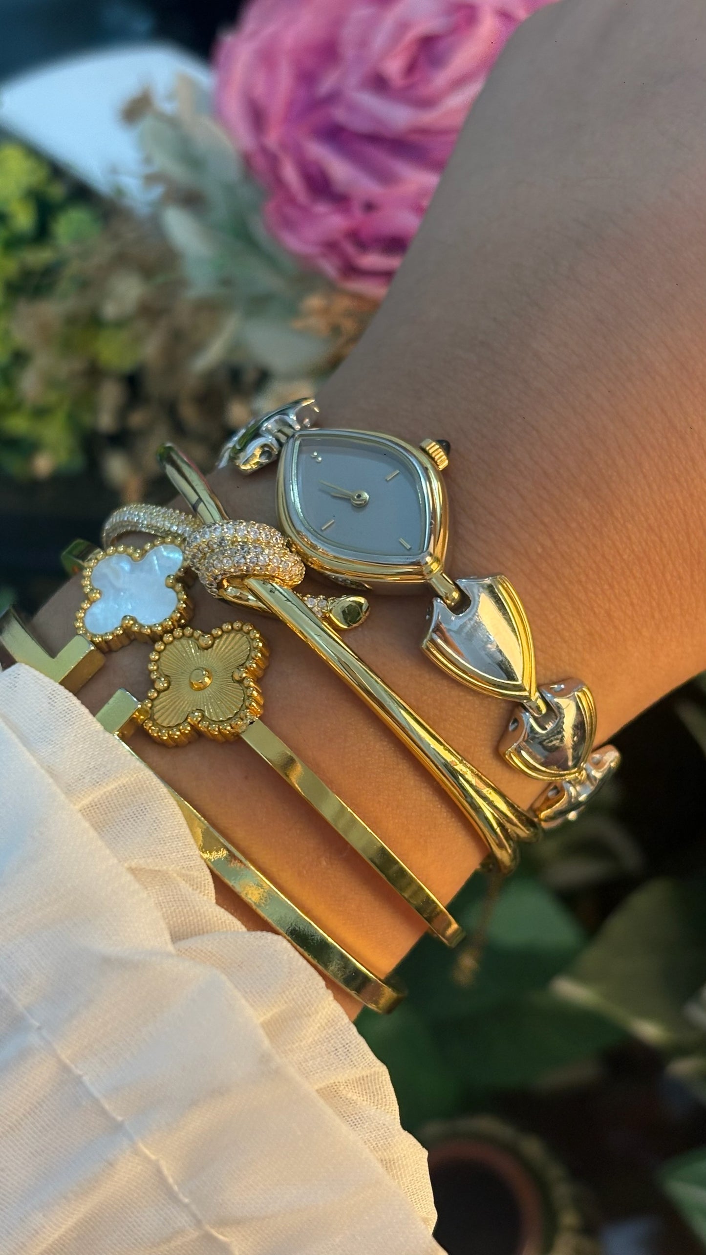 Rare Vintage Pola Eye-shape Dial Shield Links Bracelet Watch in Two-Tone Quartz