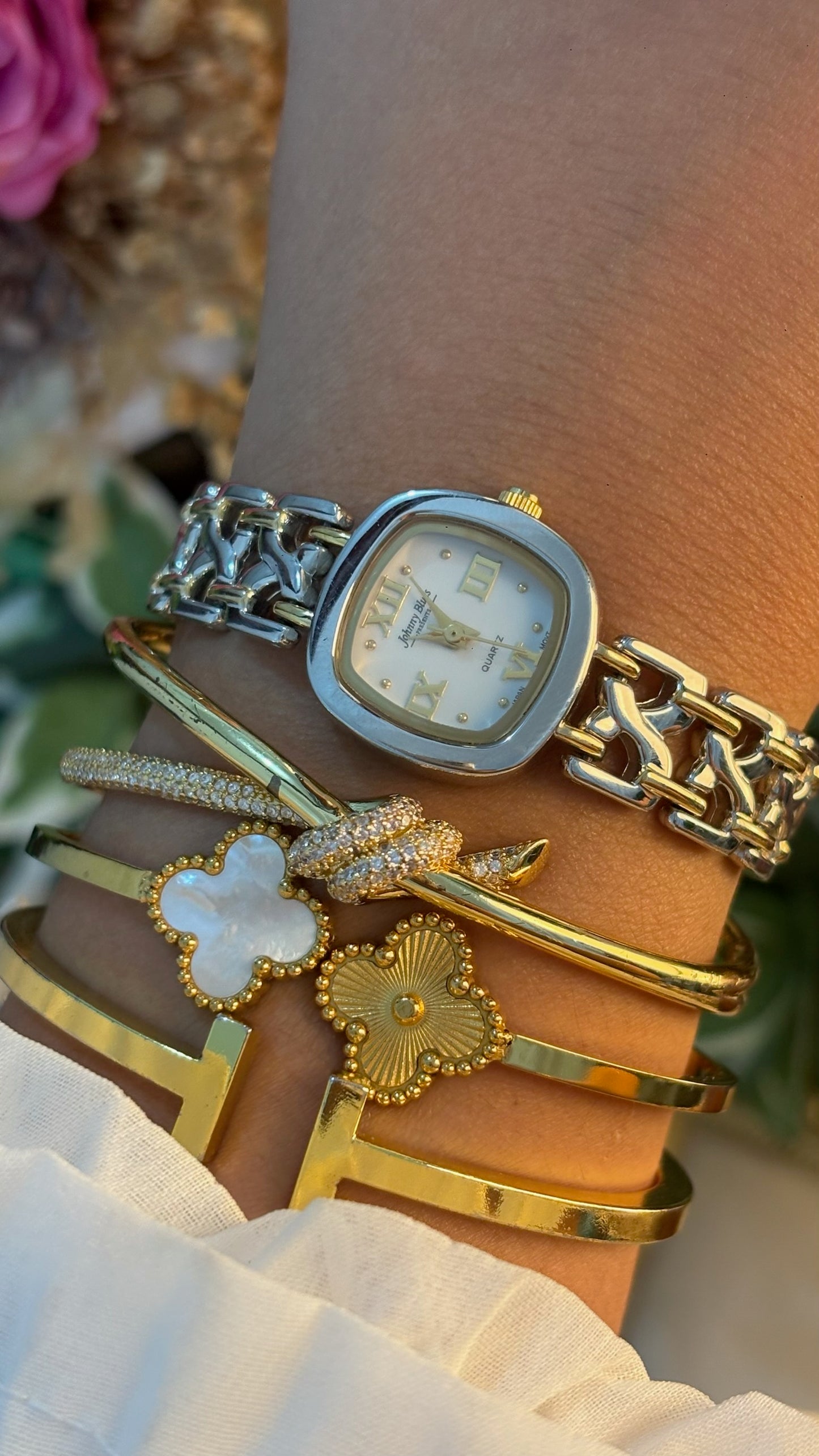 Vintage Johnny Blues Mini Square Dial Hourglass Links Bracelet Watch in Two-Tone Quartz