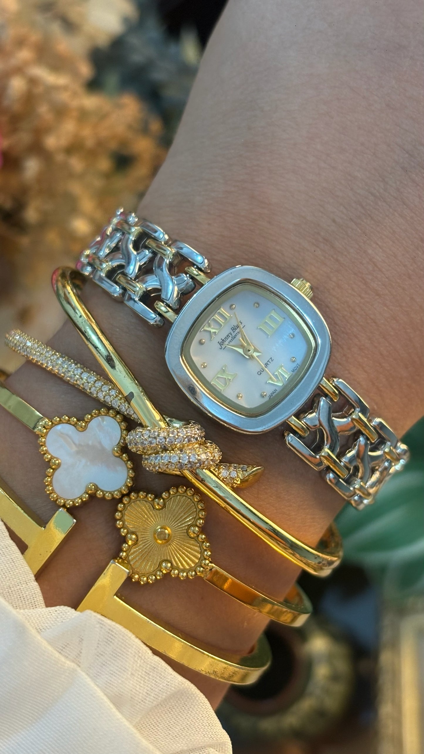 Vintage Johnny Blues Mini Square Dial Hourglass Links Bracelet Watch in Two-Tone Quartz