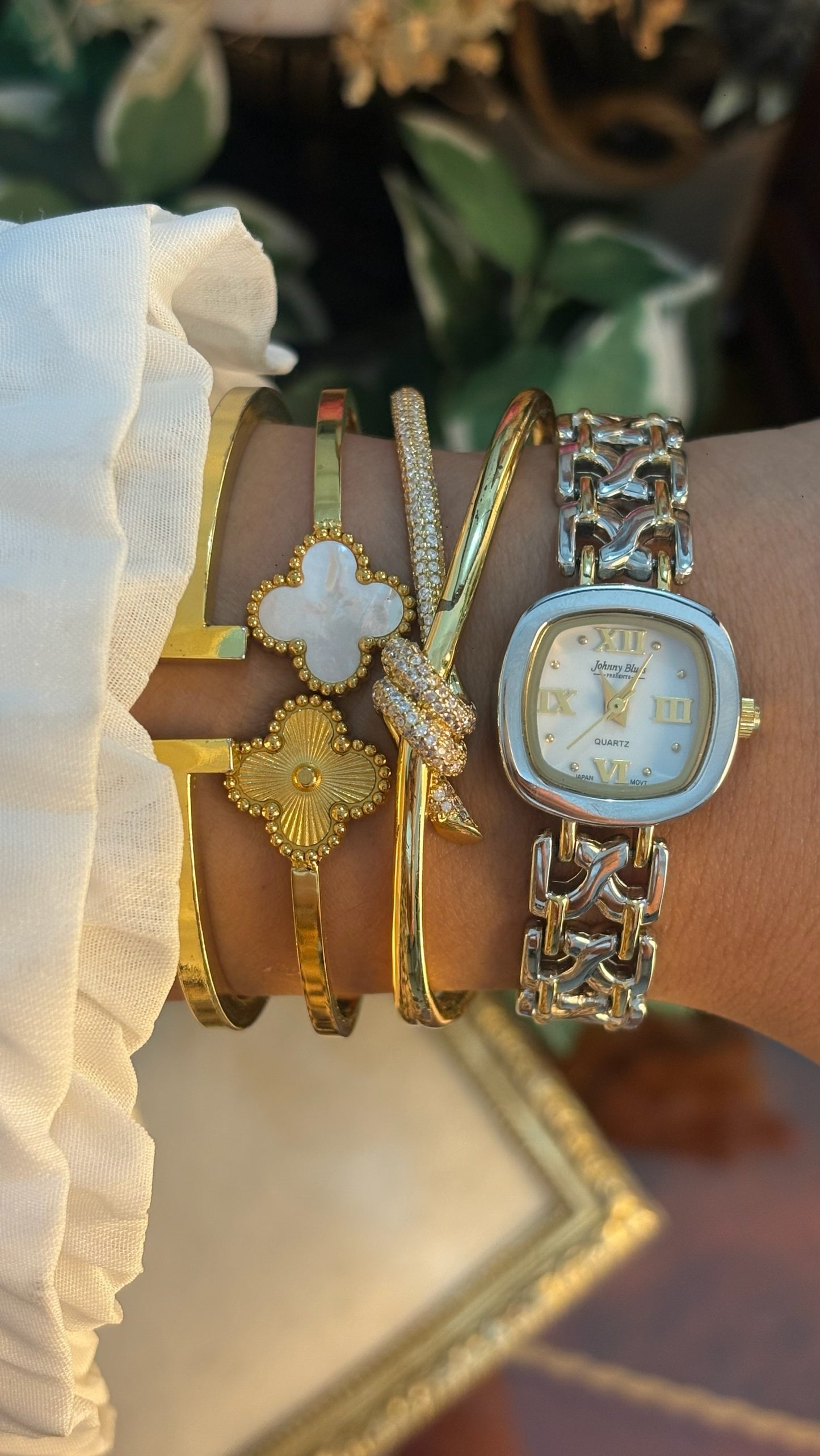 Vintage Johnny Blues Mini Square Dial Hourglass Links Bracelet Watch in Two-Tone Quartz