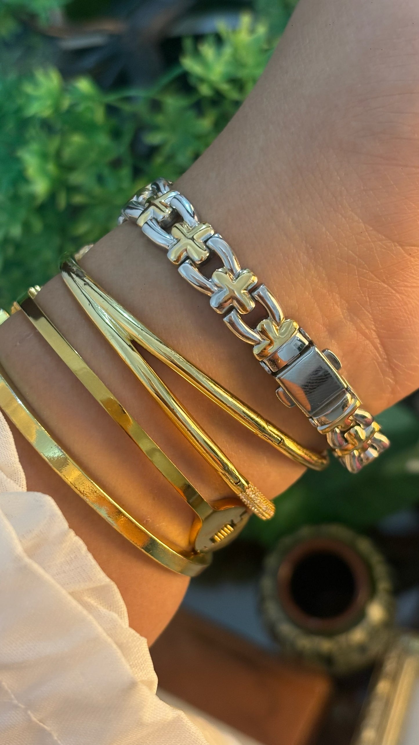 Vintage Marie Claire Wishbone Links Bracelet Watch in Two-Tone Quartz