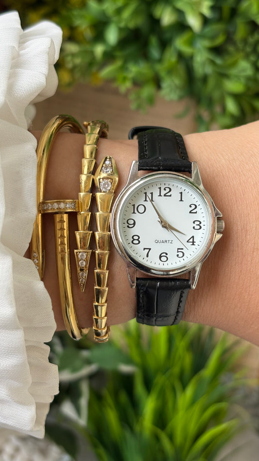 Vintage Accutime Classic Watch in Silver Tone Black Leather Quartz #00912