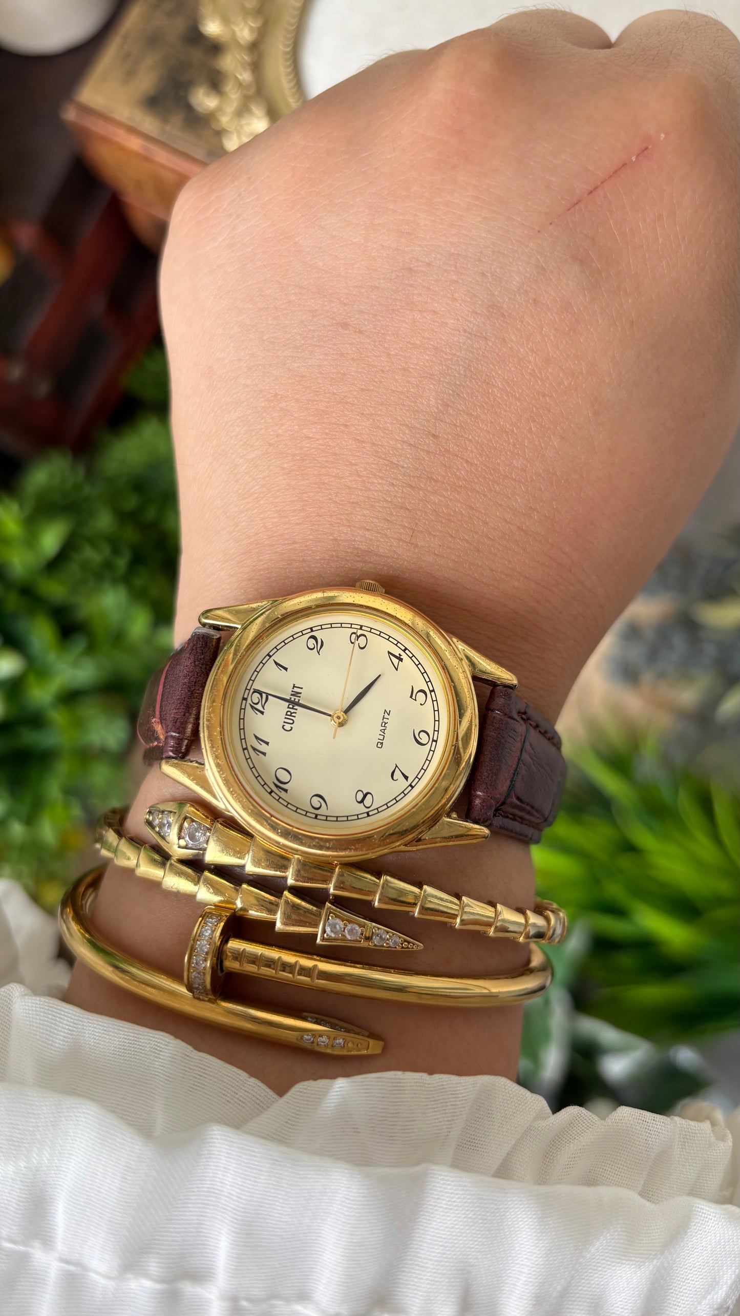 Vintage Current Men's Watch in Gold Tone Brown Leather Quartz #00907