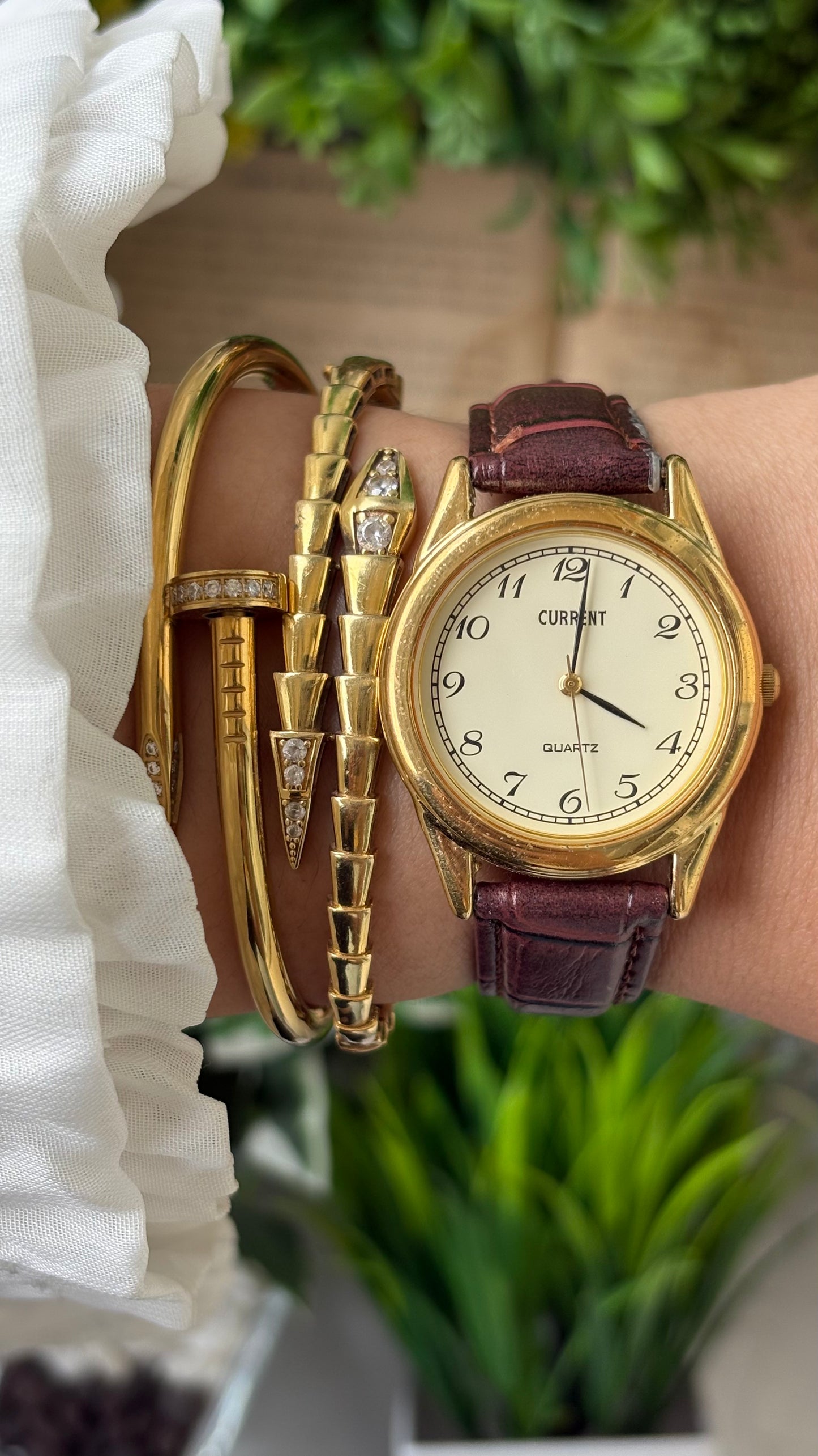 Vintage Current Men's Watch in Gold Tone Brown Leather Quartz #00907