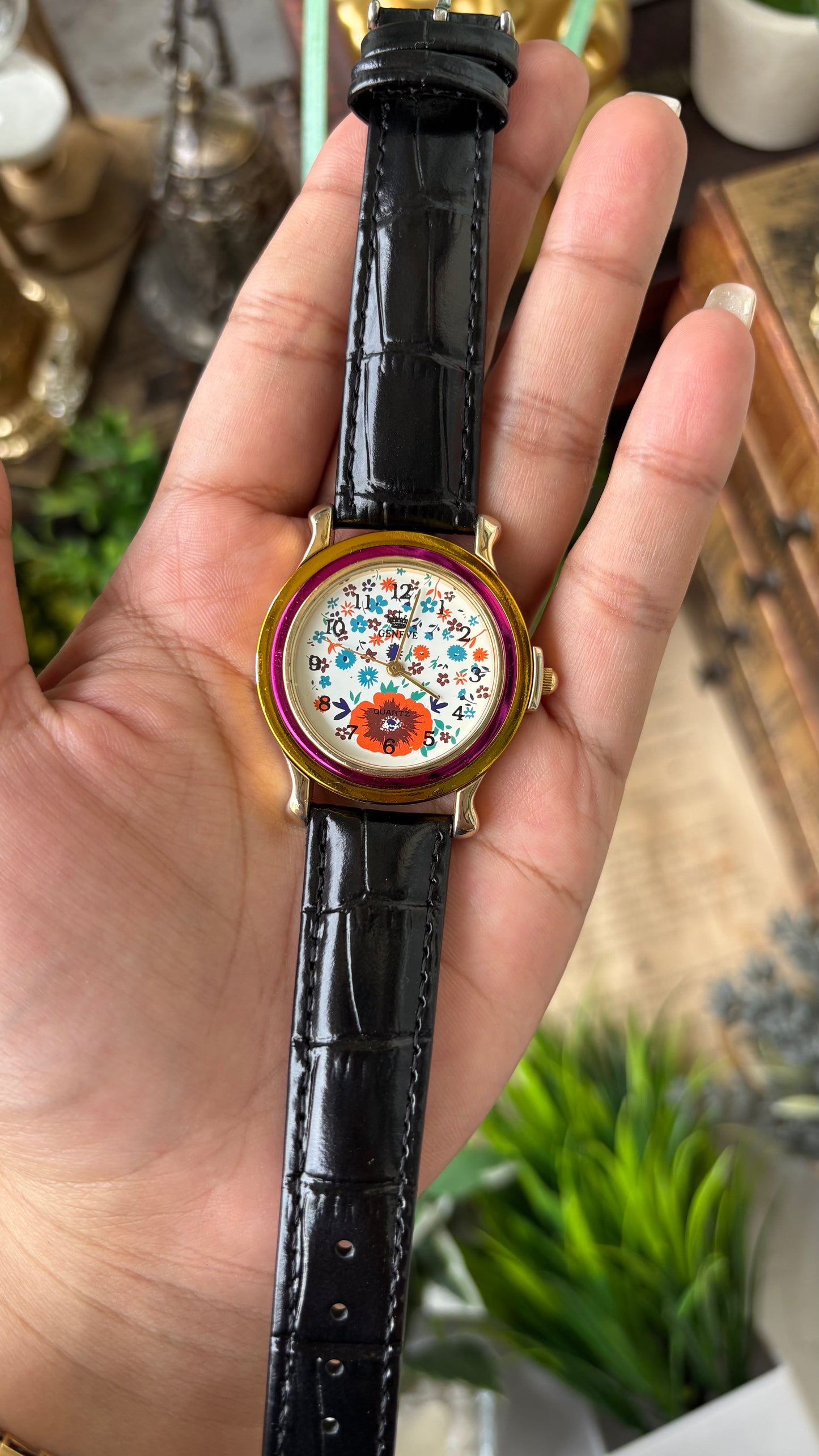 Vintage Cute Geneve Floral Art Deco Pink Line Bezel Accent Watch in Gold Tone Quartz #00923