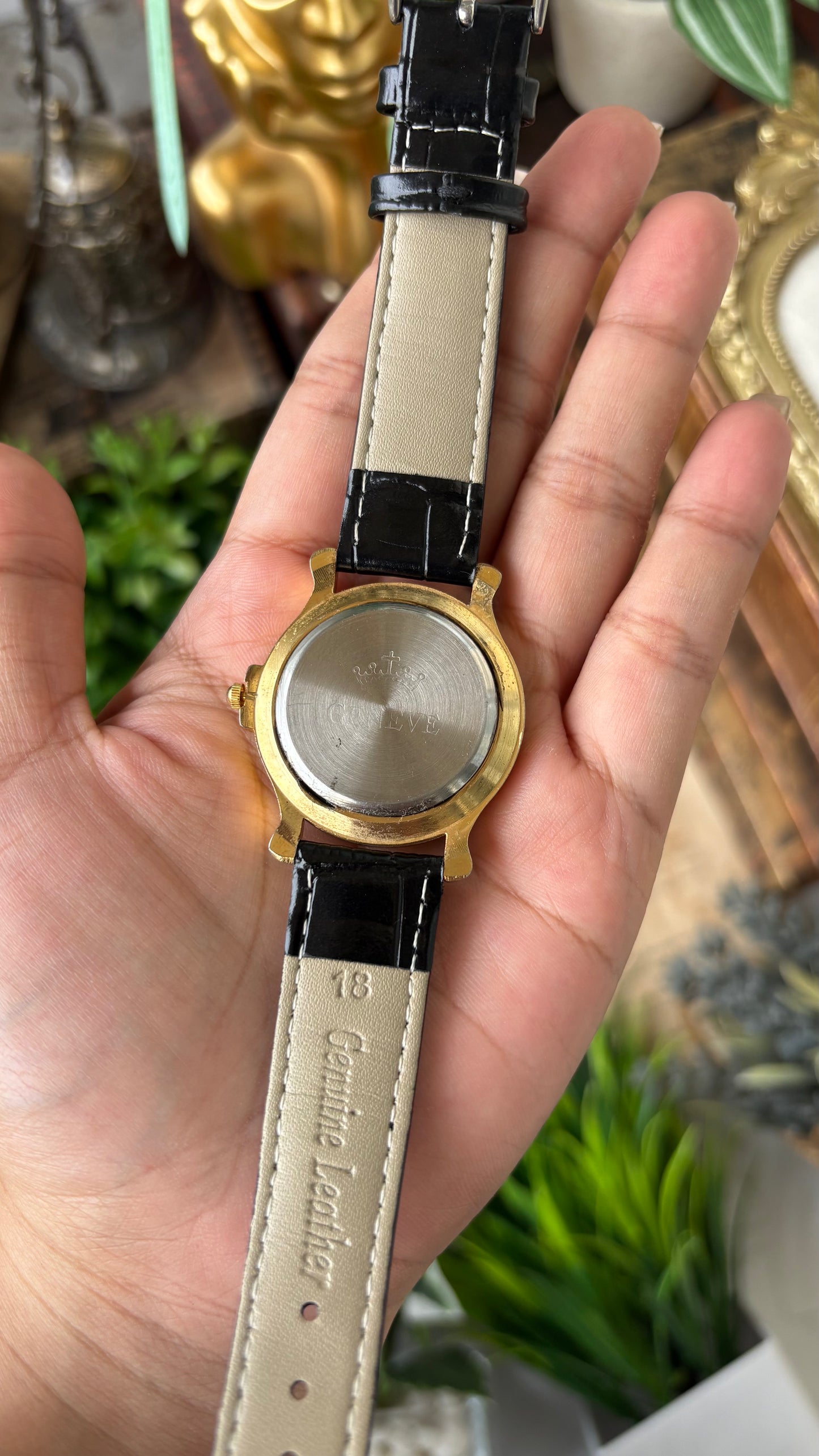 Vintage Cute Geneve Floral Art Deco Pink Line Bezel Accent Watch in Gold Tone Quartz #00923