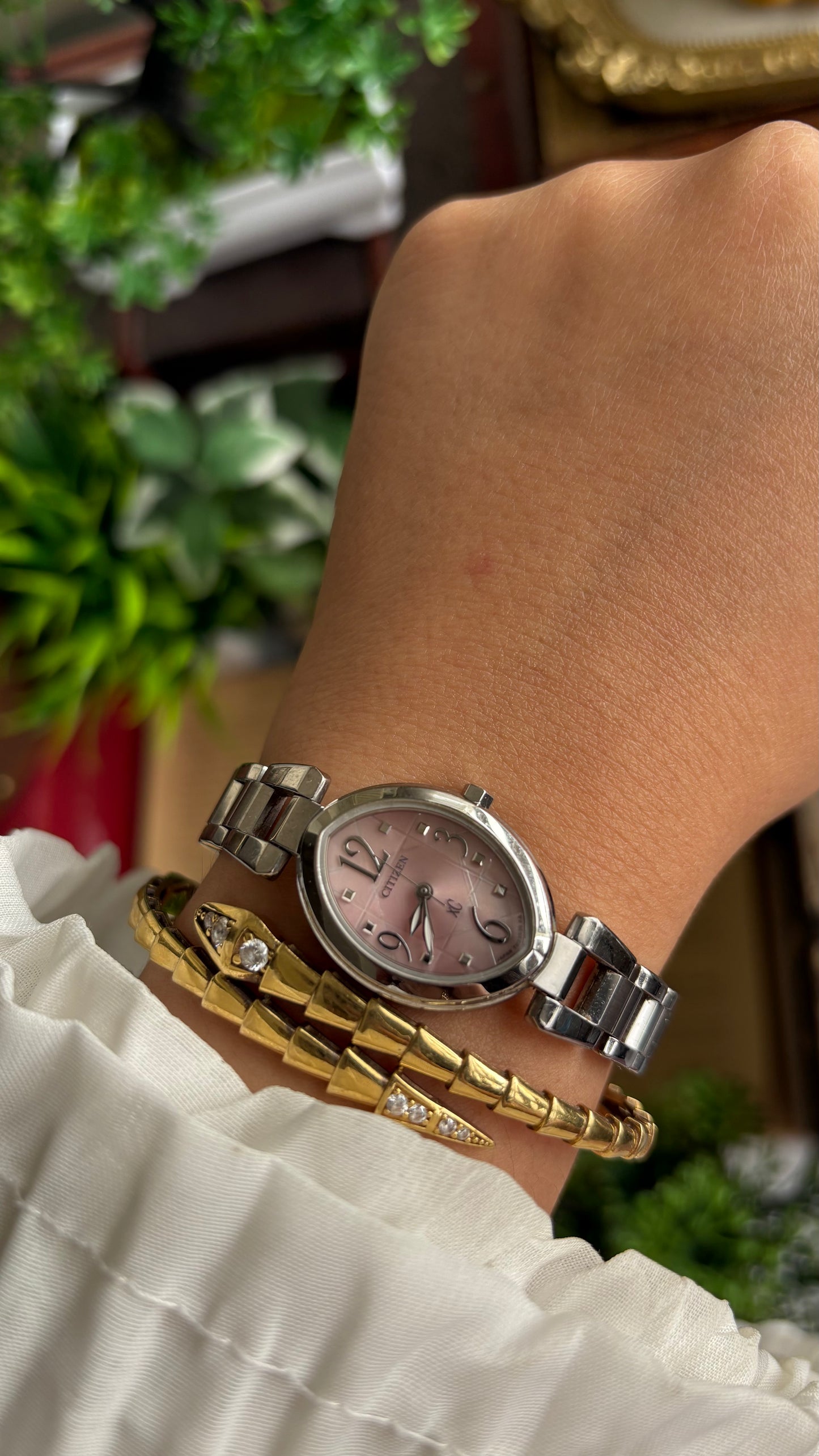 Vintage Citizen Watch in Silver Tone Pink Almond Dial