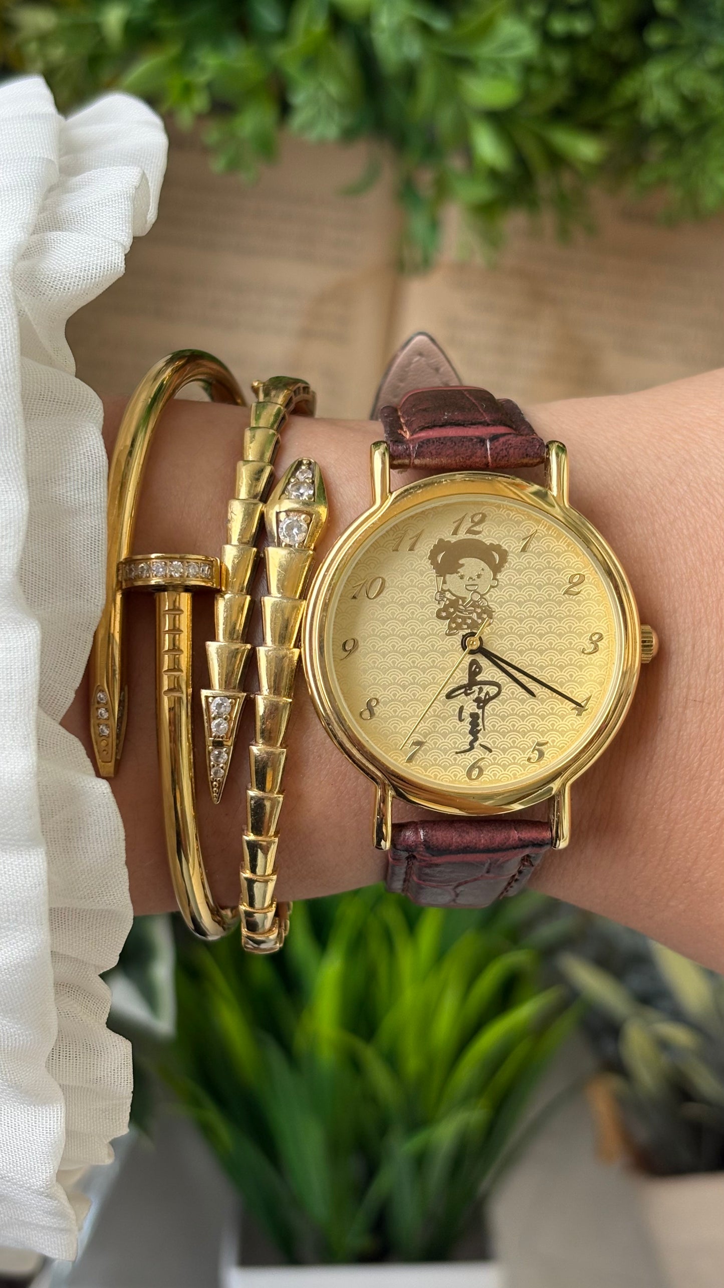 Vintage Aya Shimazu Japanese Men's Watch in Gold Tone Maroon Leather Quartz #00914