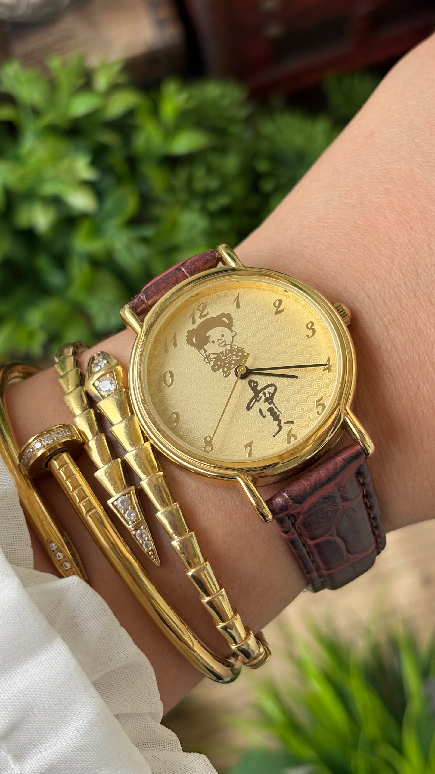 Vintage Aya Shimazu Japanese Men's Watch in Gold Tone Maroon Leather Quartz #00914